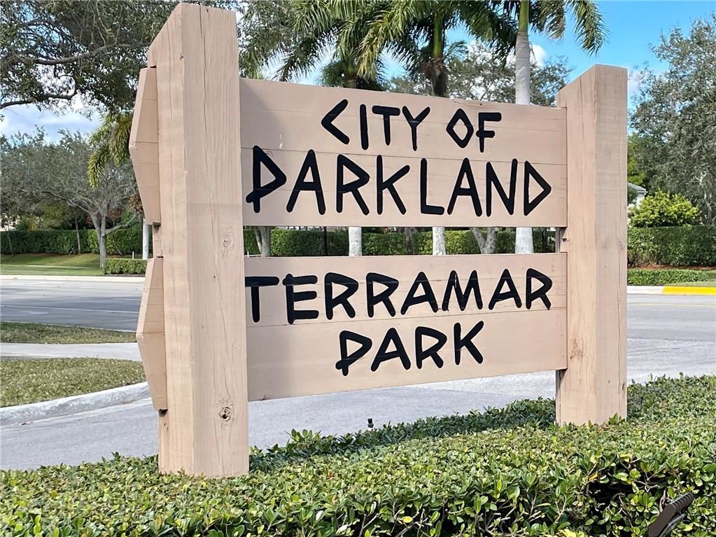 MAYFAIR AT PARKLAND - Residential