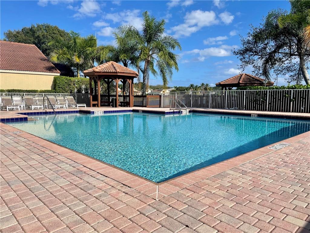 MAYFAIR AT PARKLAND - Residential