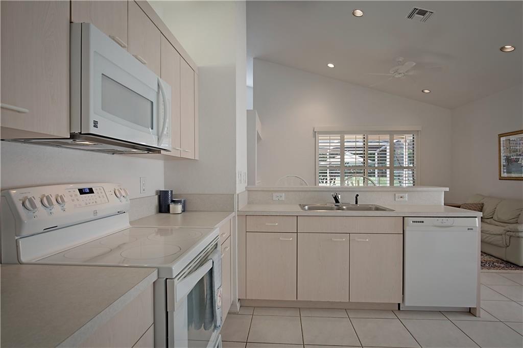 MAYFAIR AT PARKLAND - Residential