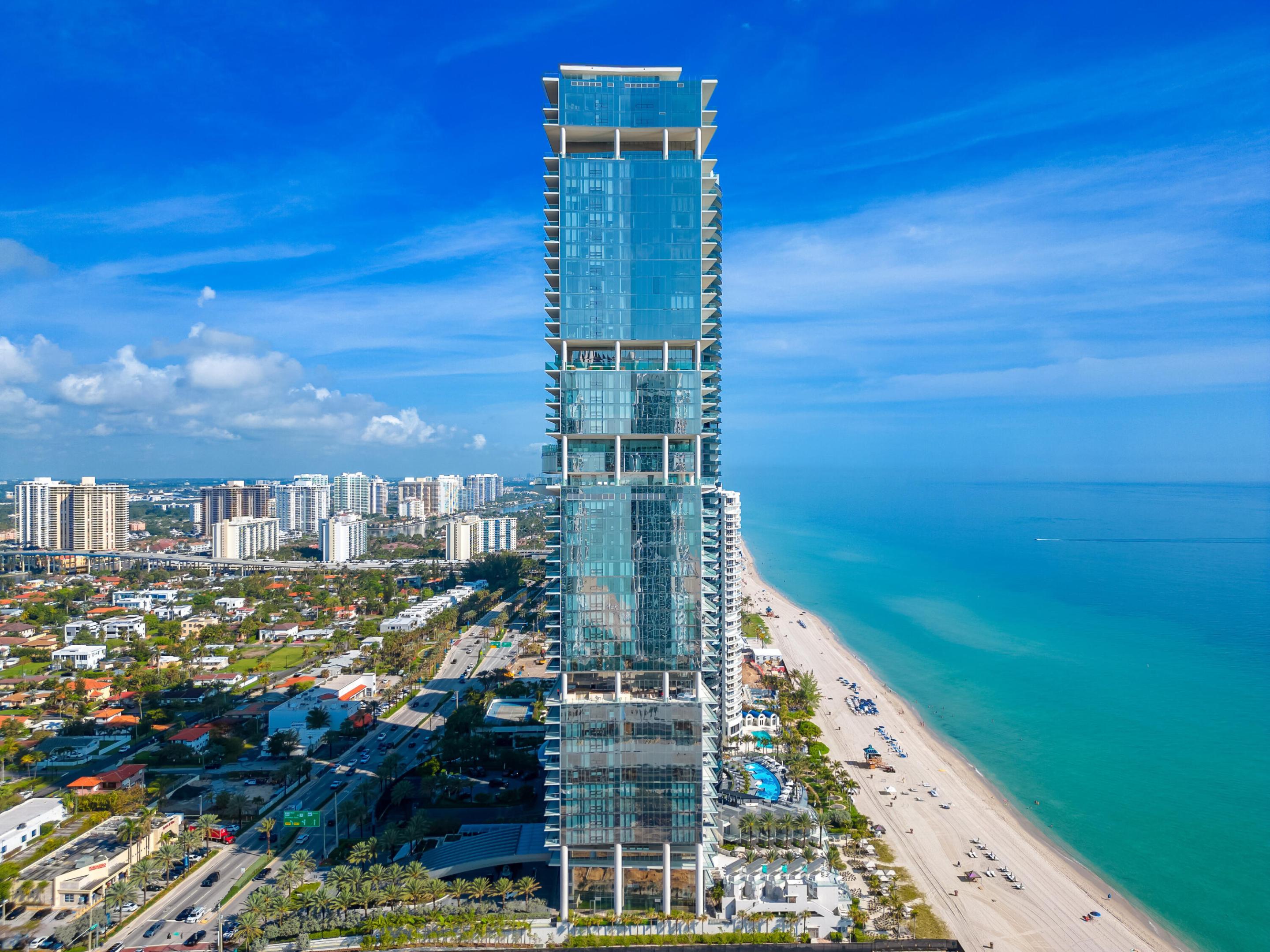 Turnberry Ocean Club - Residential