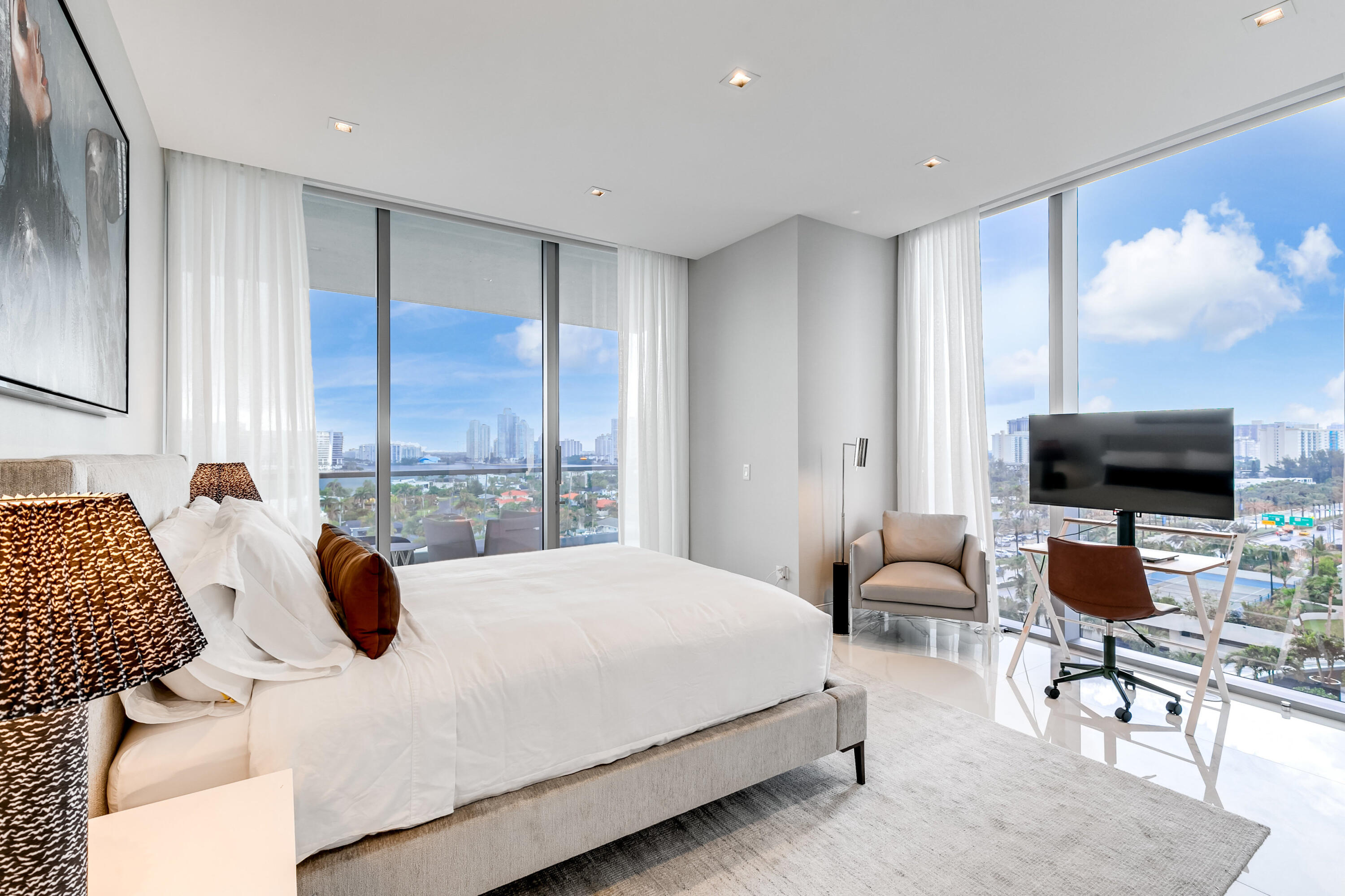 Turnberry Ocean Club - Residential