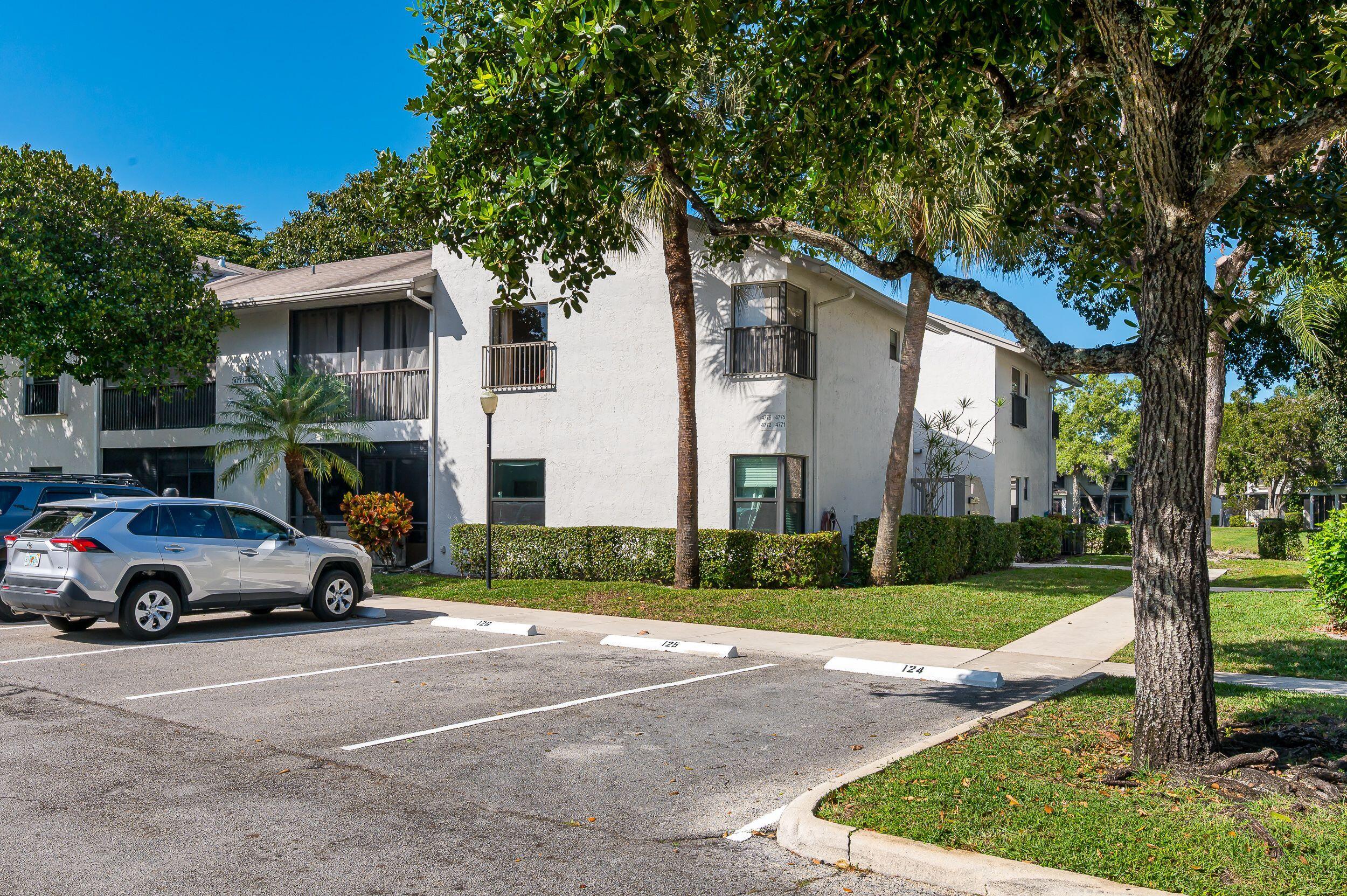 BAYWOOD VILLAGE II-D CONDO - Residential