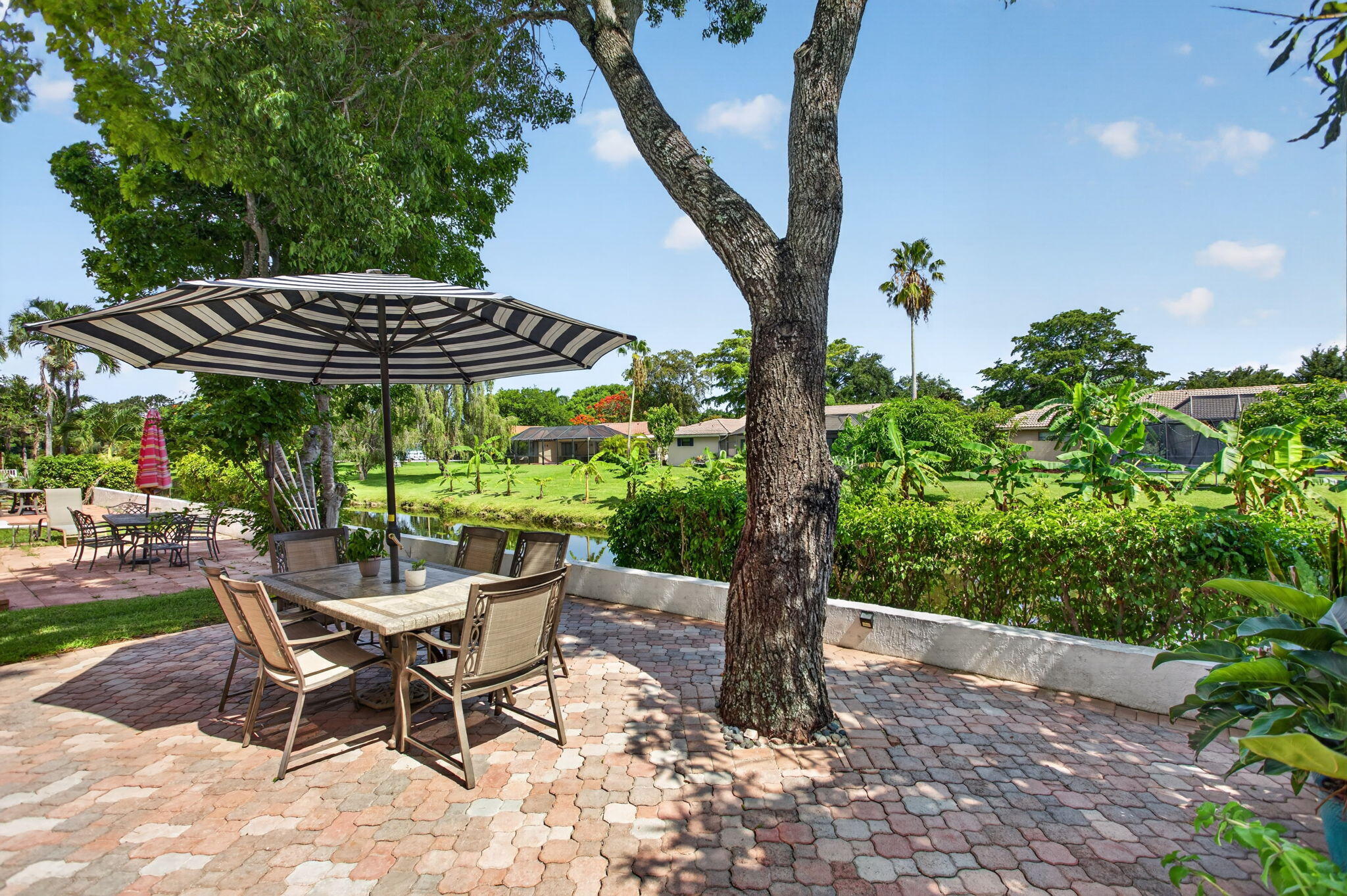 OAKWOOD - Residential