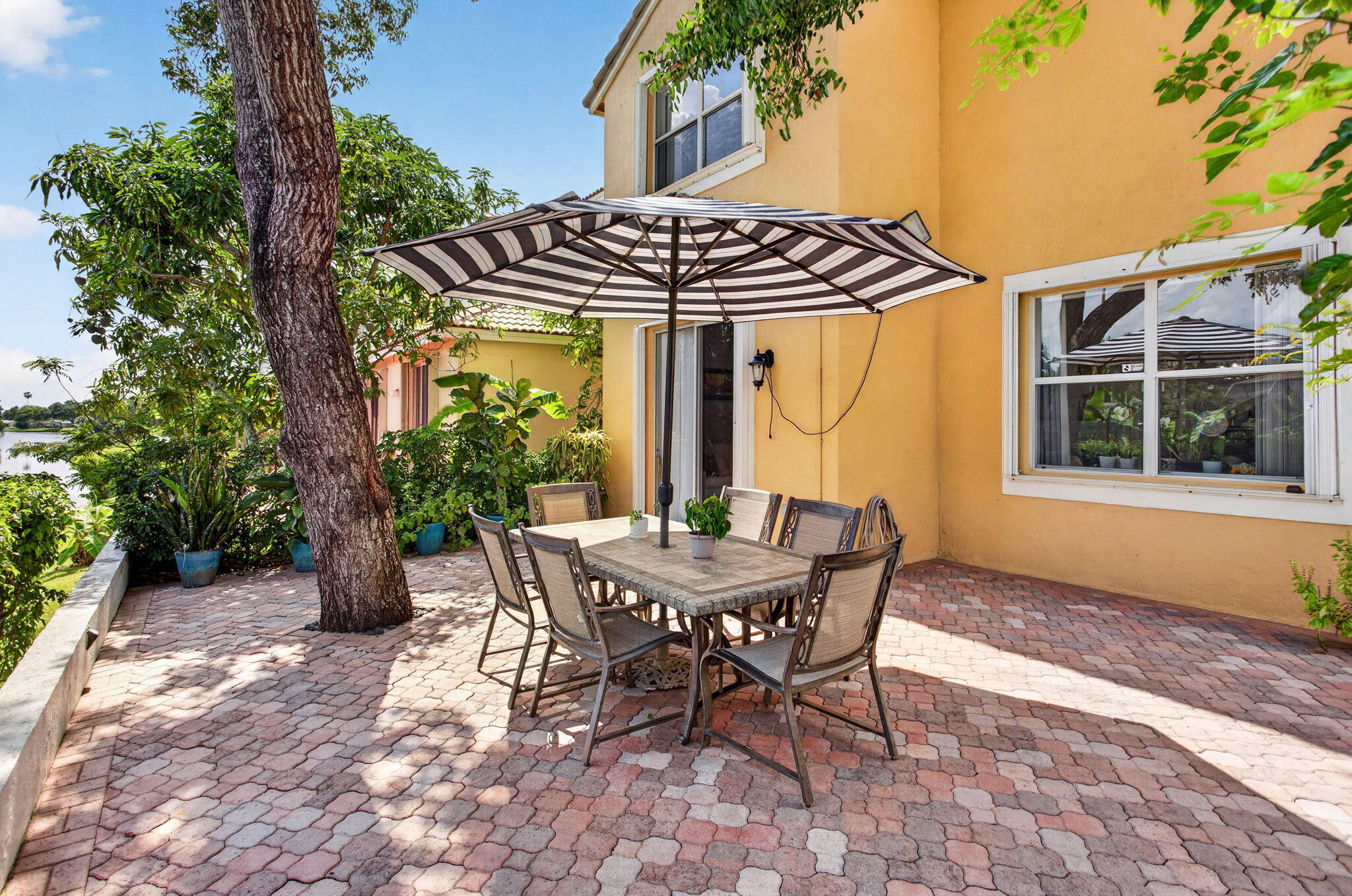 OAKWOOD - Residential