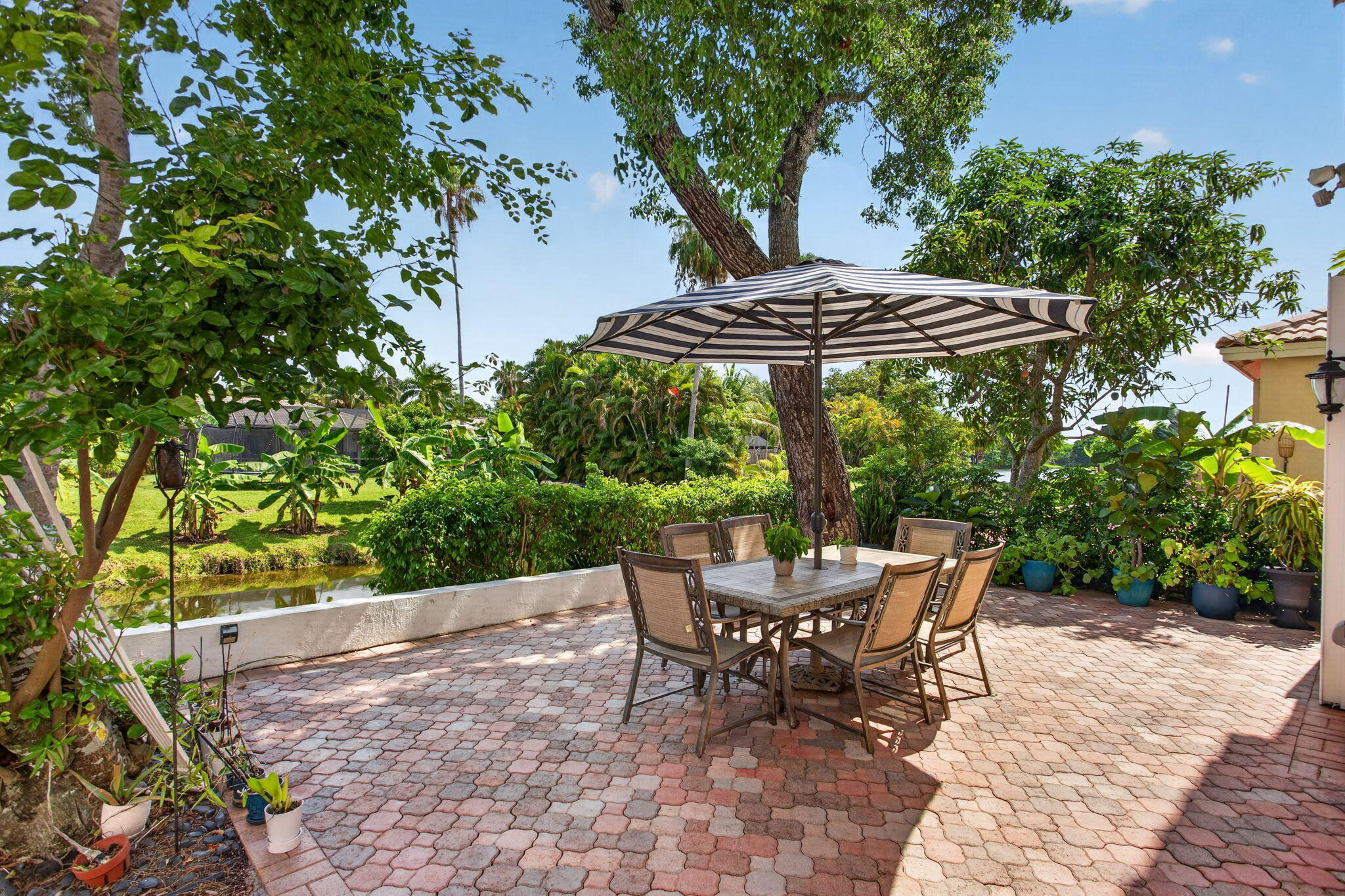 OAKWOOD - Residential