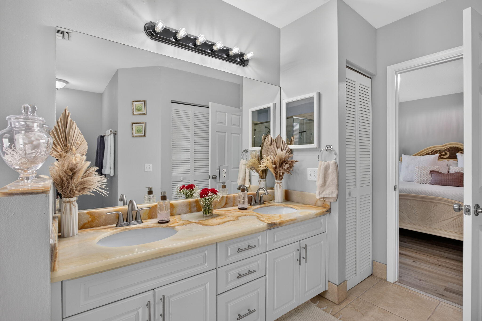 OAKWOOD - Residential