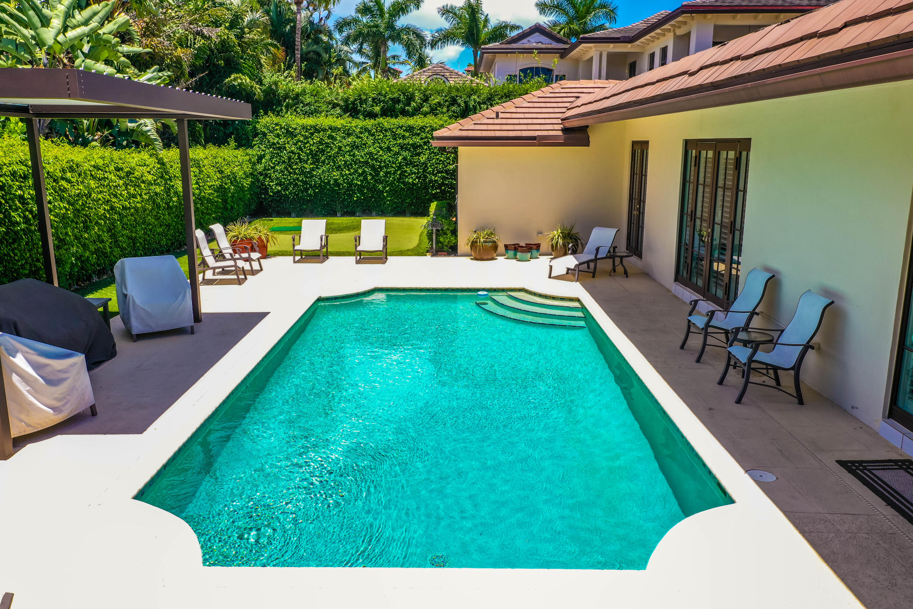ROYAL PALM YACHT & COUNTRY CLUB - Residential