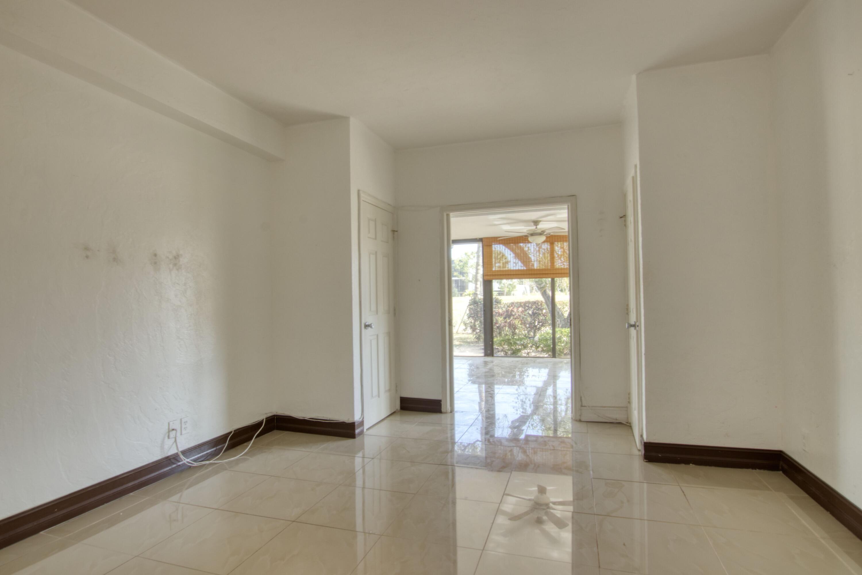 FOUNTAINS OF PALM BEACH CONDO 6 - Residential Lease