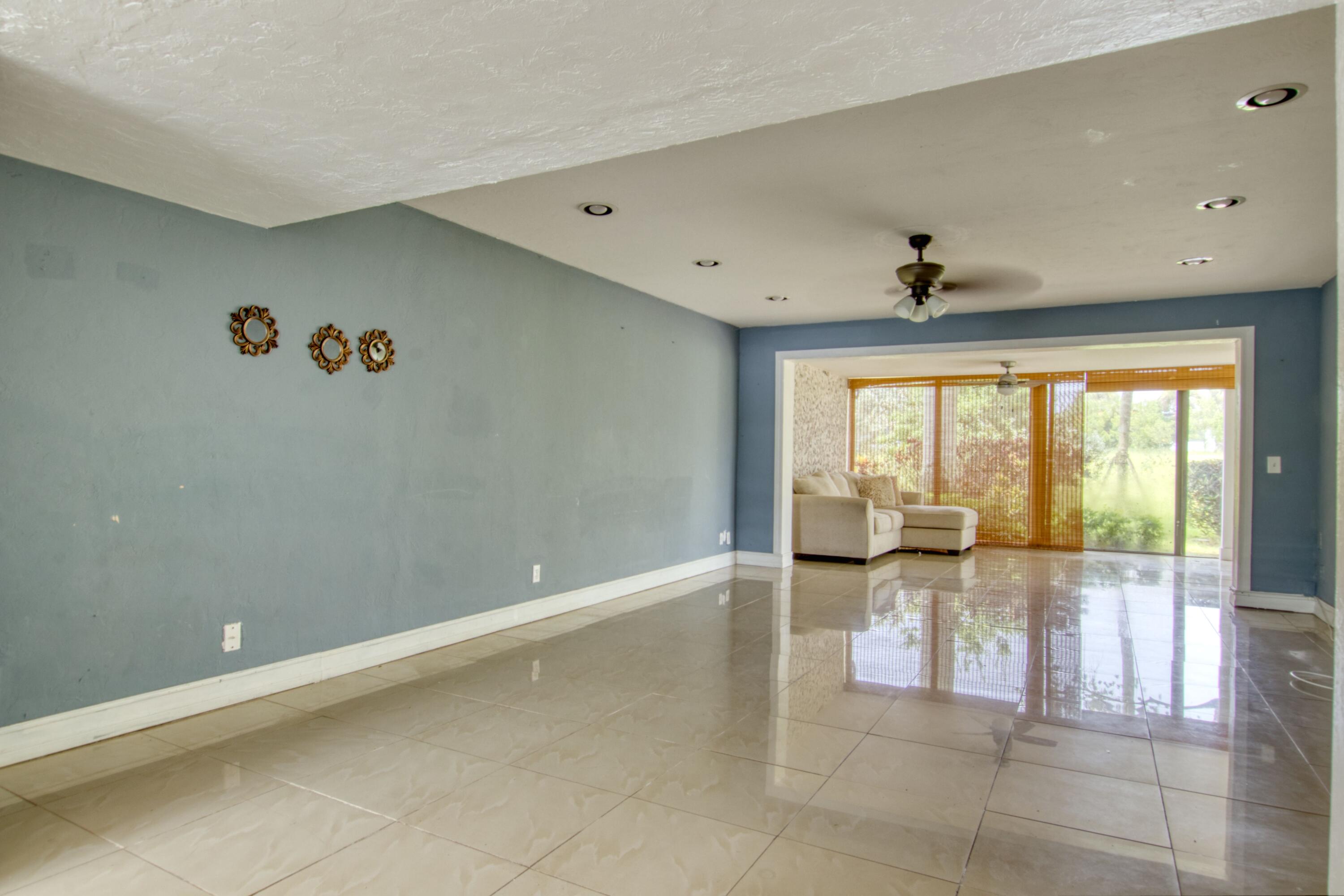 FOUNTAINS OF PALM BEACH CONDO 6 - Residential Lease