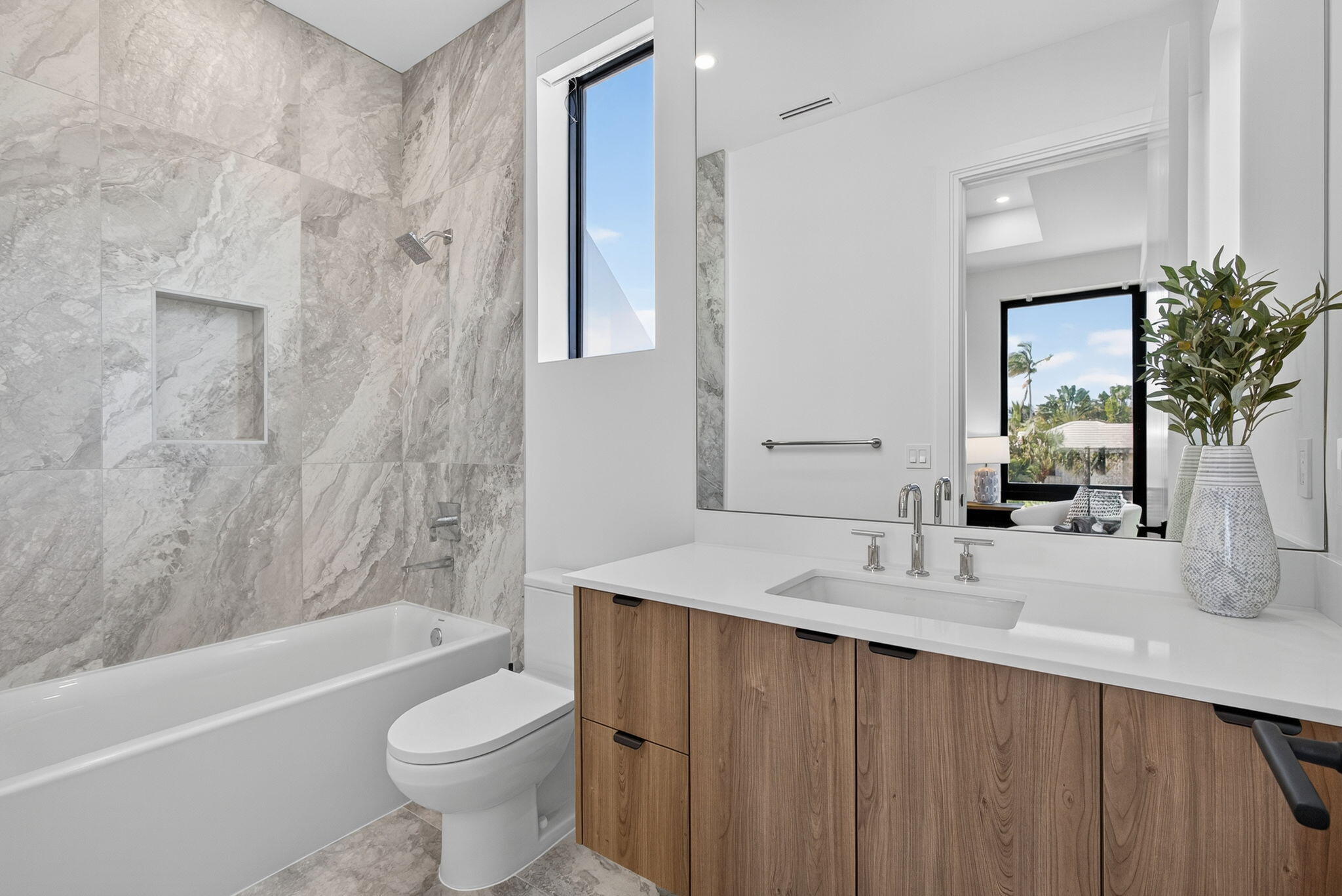 LAKEWOOD - Residential
