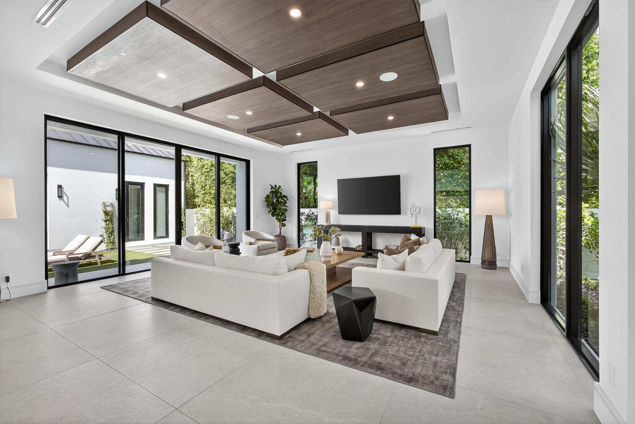 LAKEWOOD - Residential