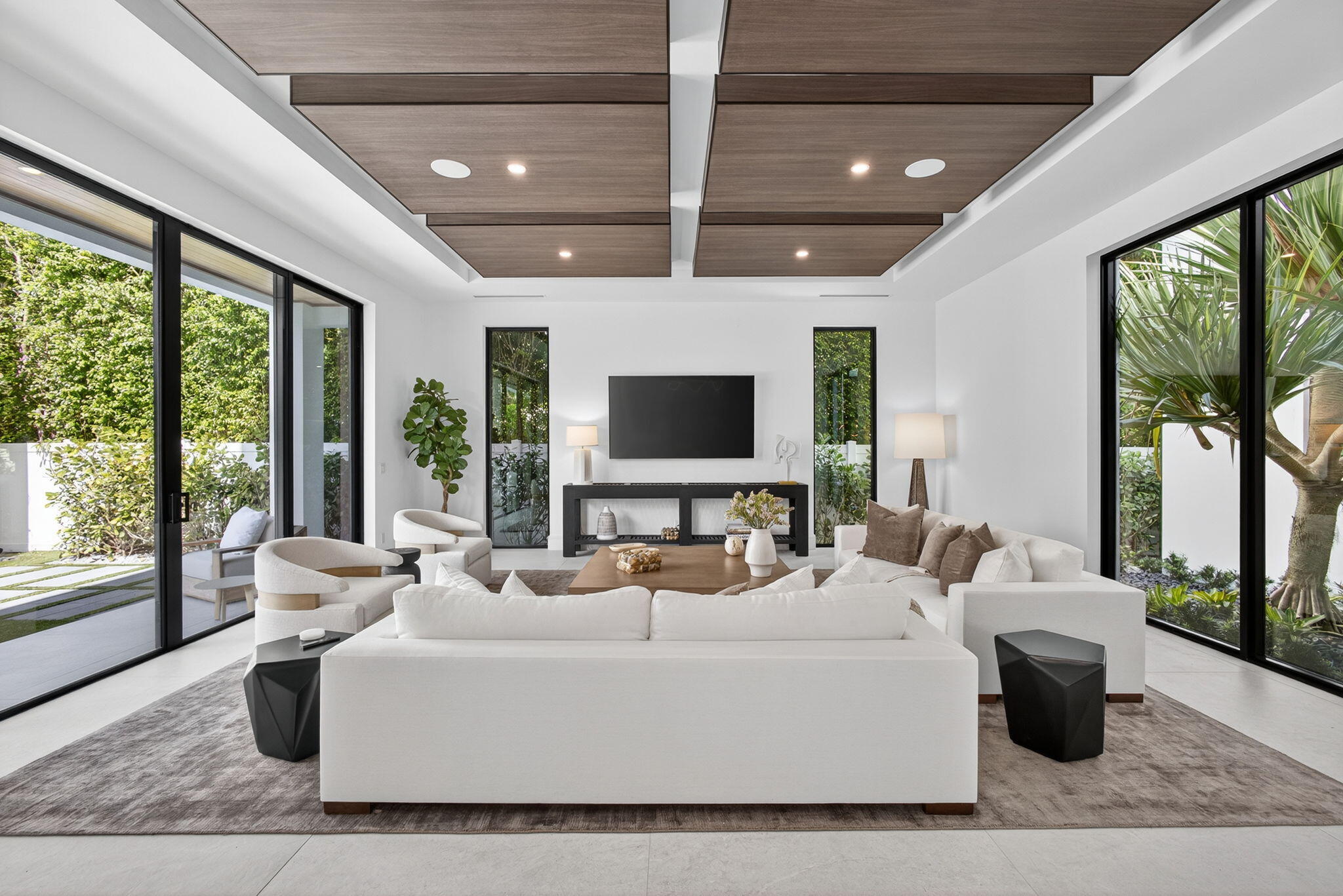 LAKEWOOD - Residential