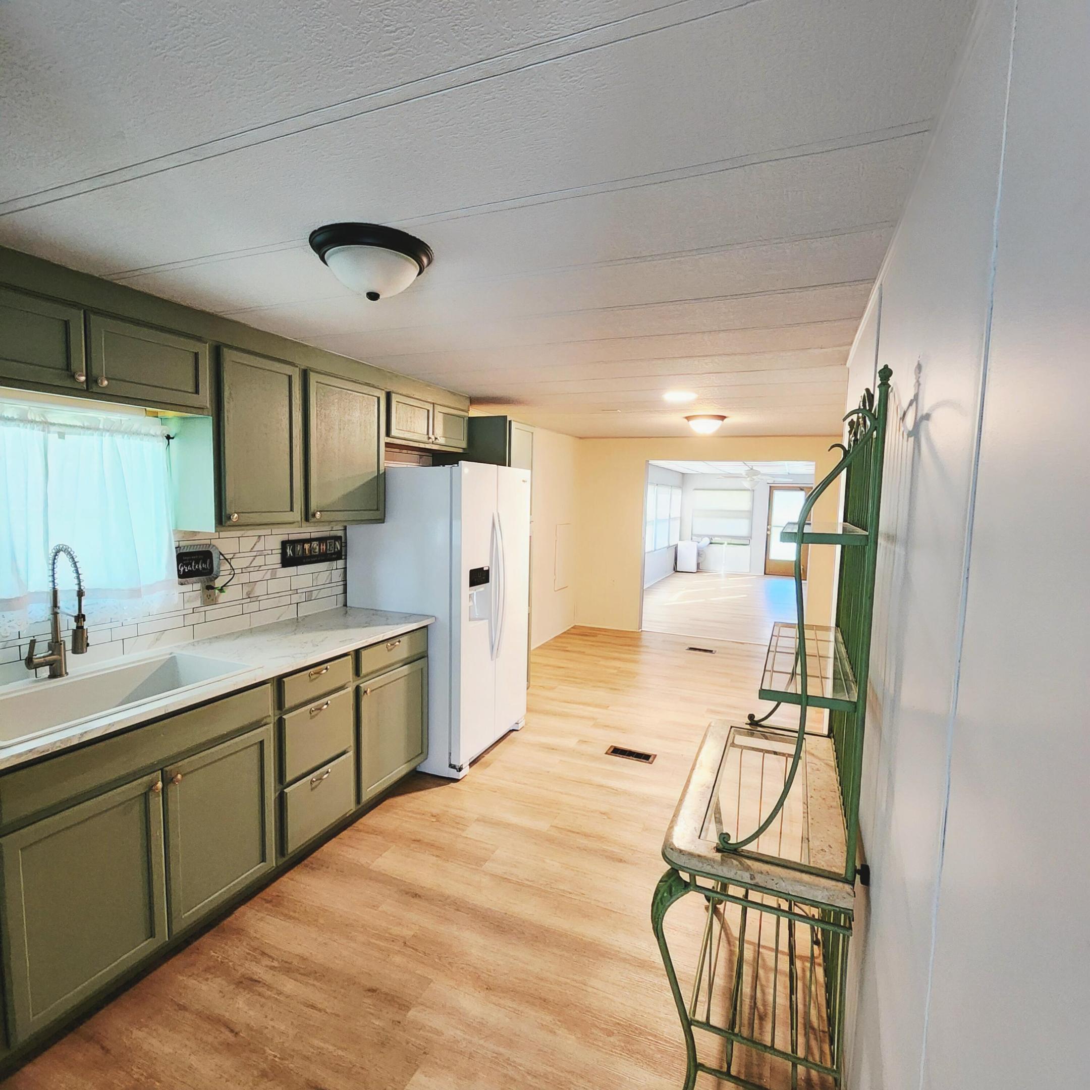 Spanish Lakes Riverfront - Residential