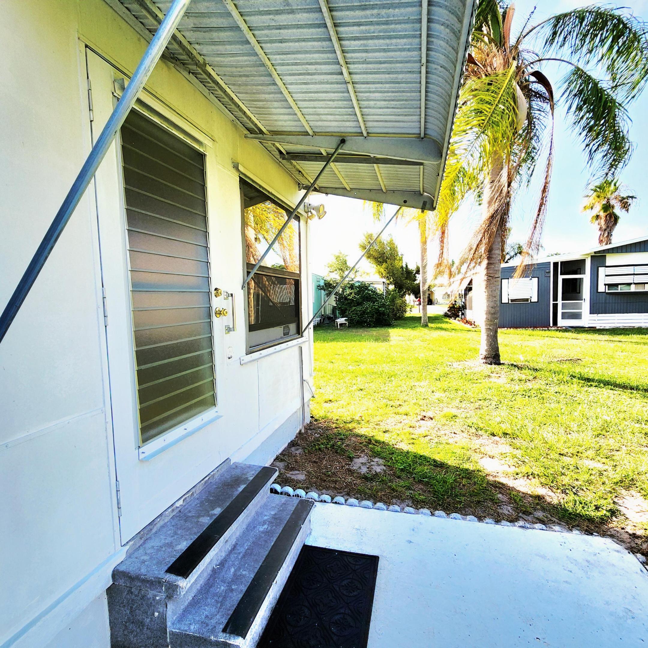 Spanish Lakes Riverfront - Residential