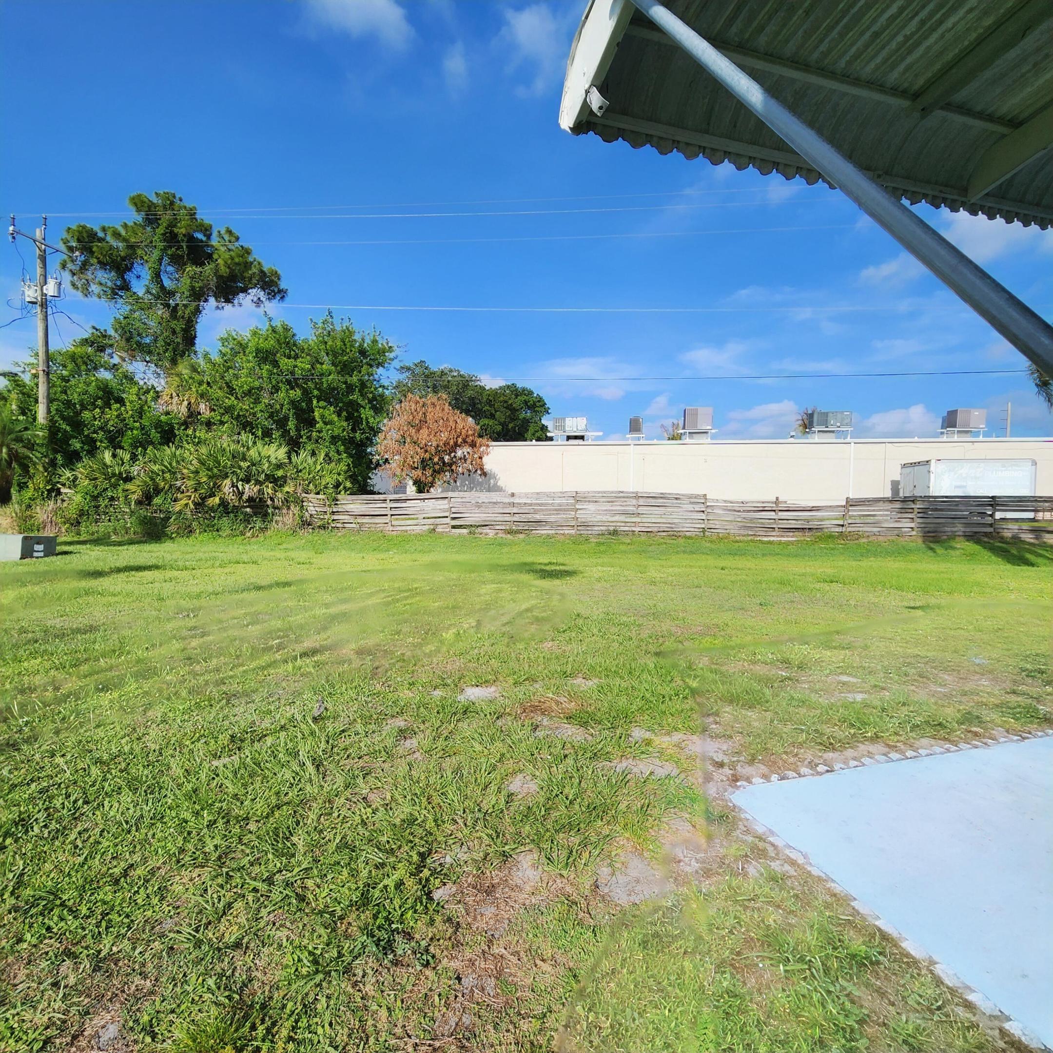Spanish Lakes Riverfront - Residential