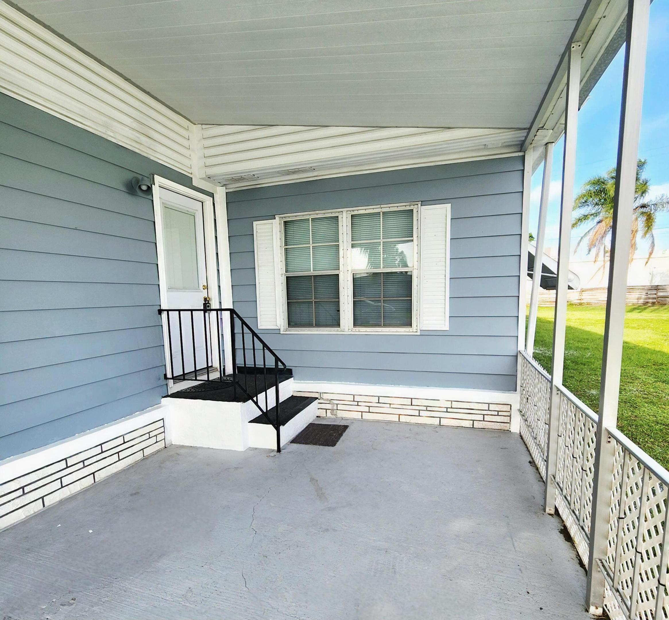 Spanish Lakes Riverfront - Residential