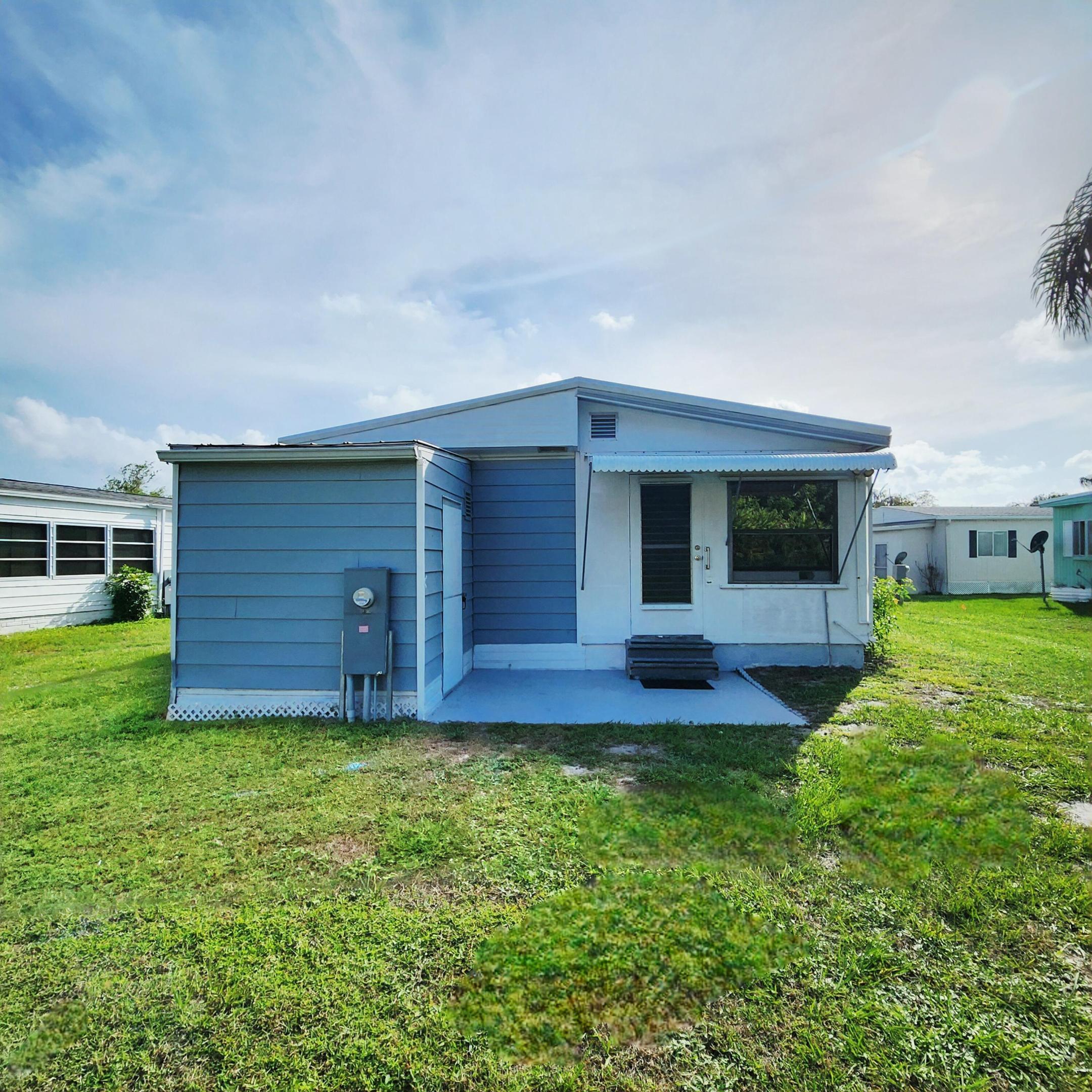 Spanish Lakes Riverfront - Residential