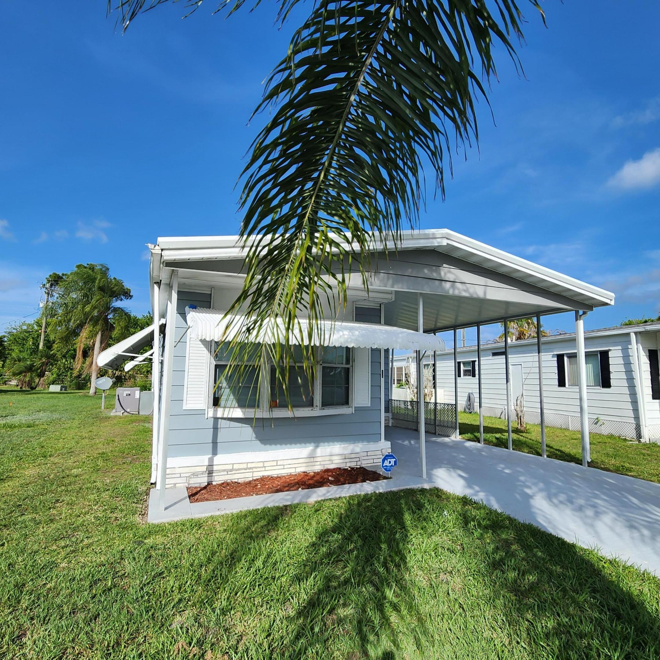 Spanish Lakes Riverfront - Residential
