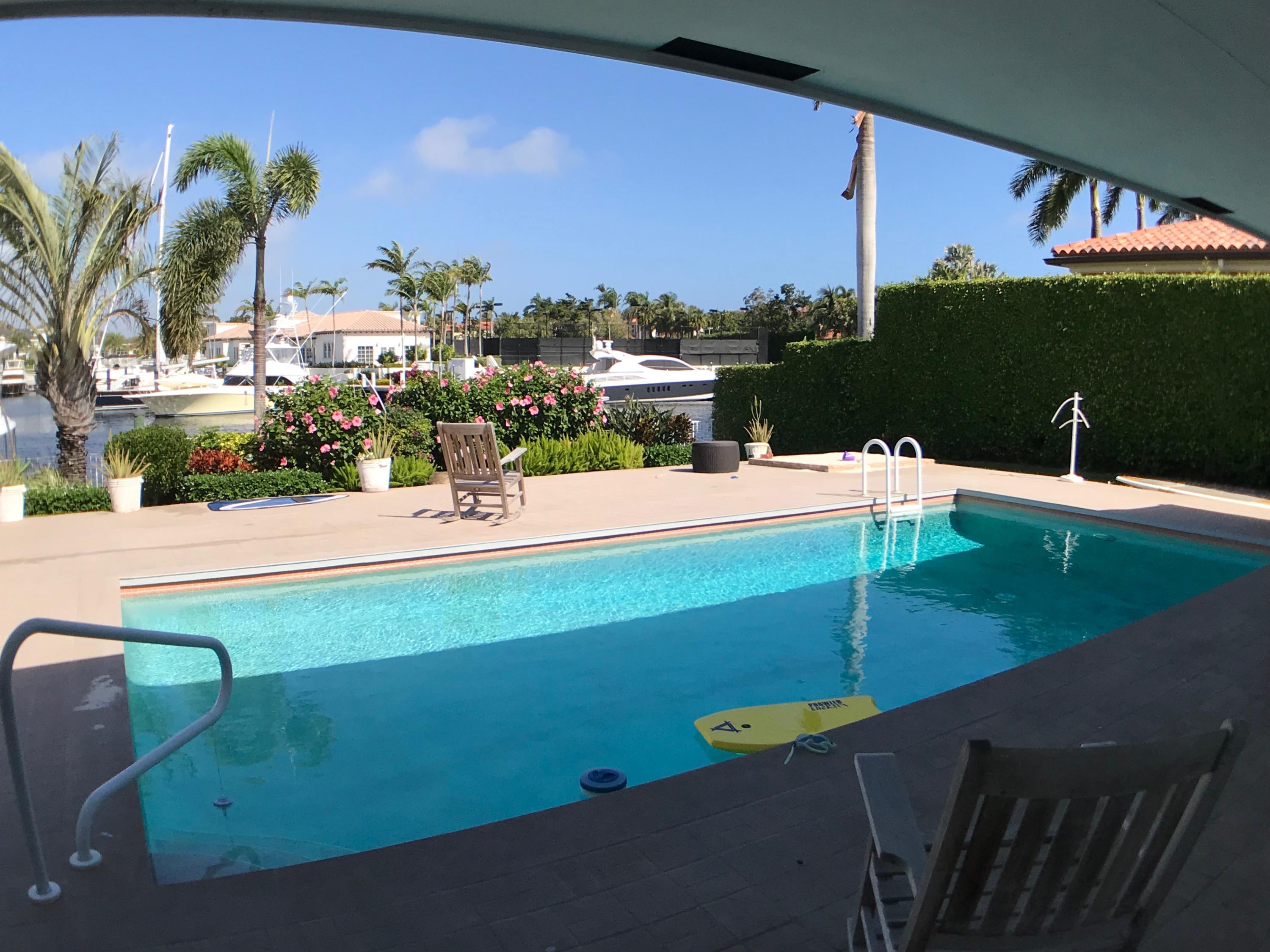 ROYAL PALM YACHT & COUNTRY CLUB - Residential