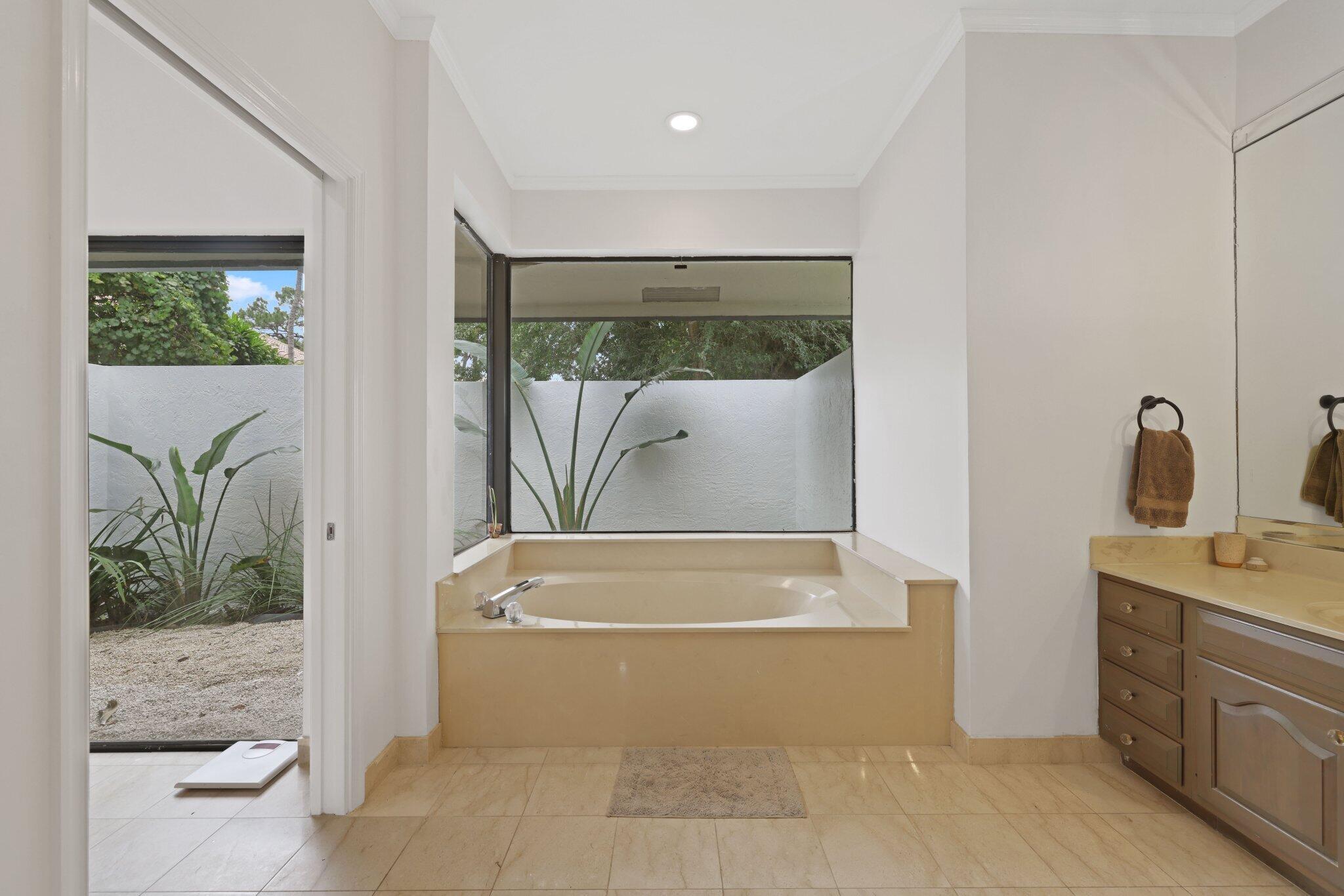WOODFIELD HUNT CLUB II - Residential