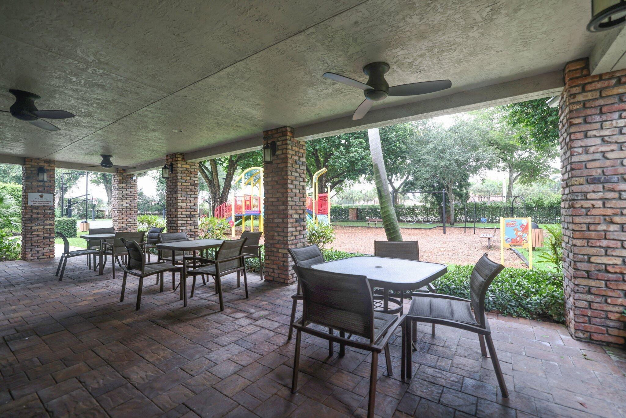 WOODFIELD HUNT CLUB II - Residential