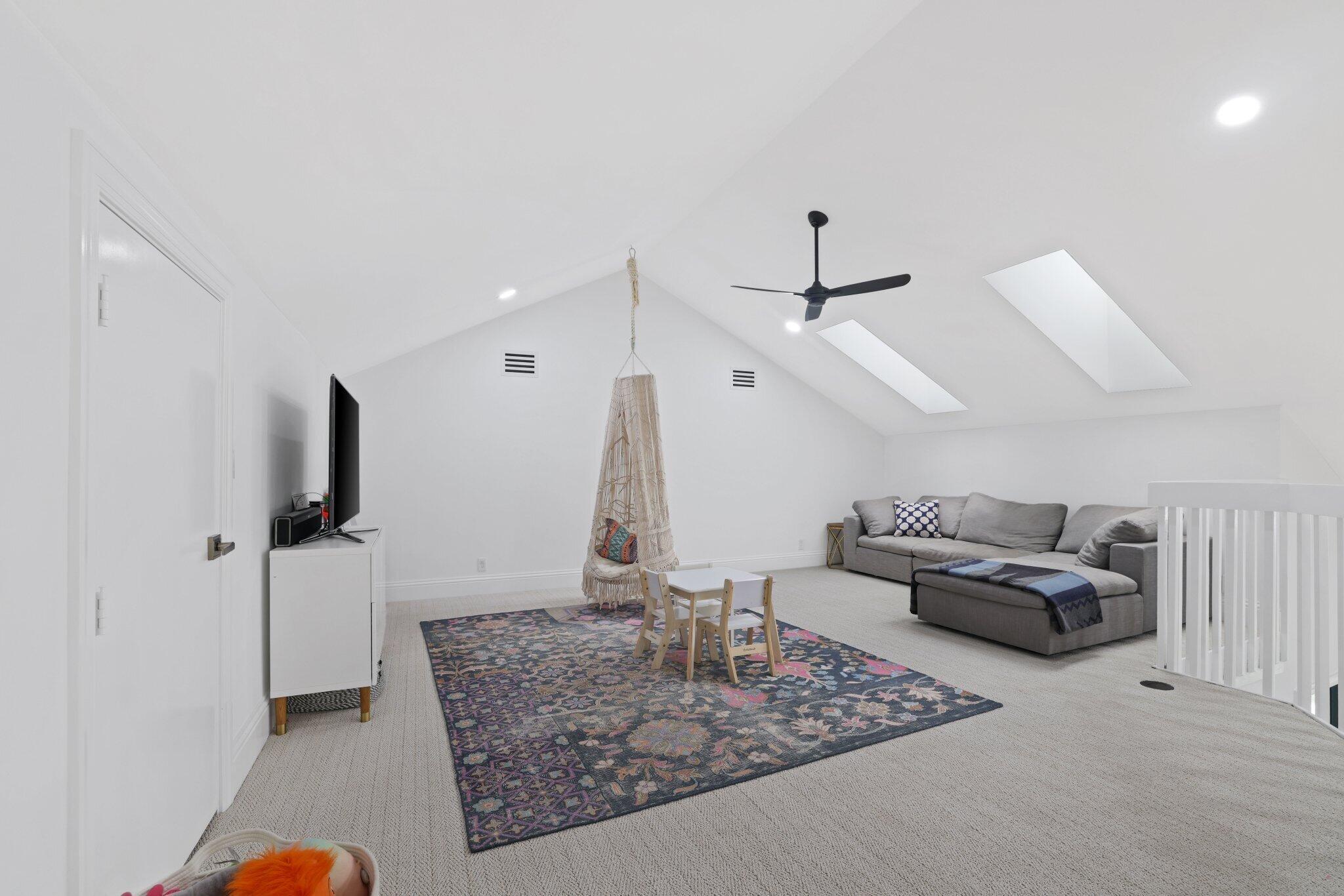 WOODFIELD HUNT CLUB II - Residential
