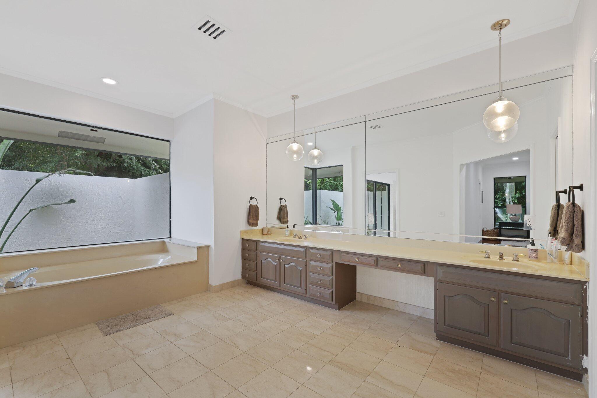 WOODFIELD HUNT CLUB II - Residential