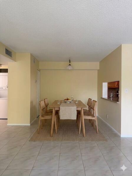 LAKES OF OAKLAND FOREST CONDO - Residential