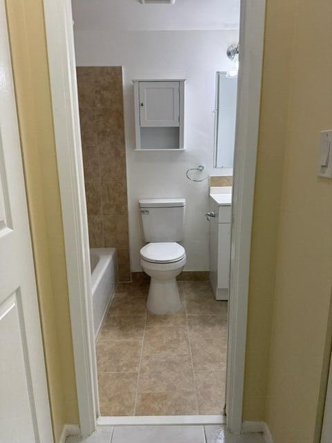 LAKES OF OAKLAND FOREST CONDO - Residential