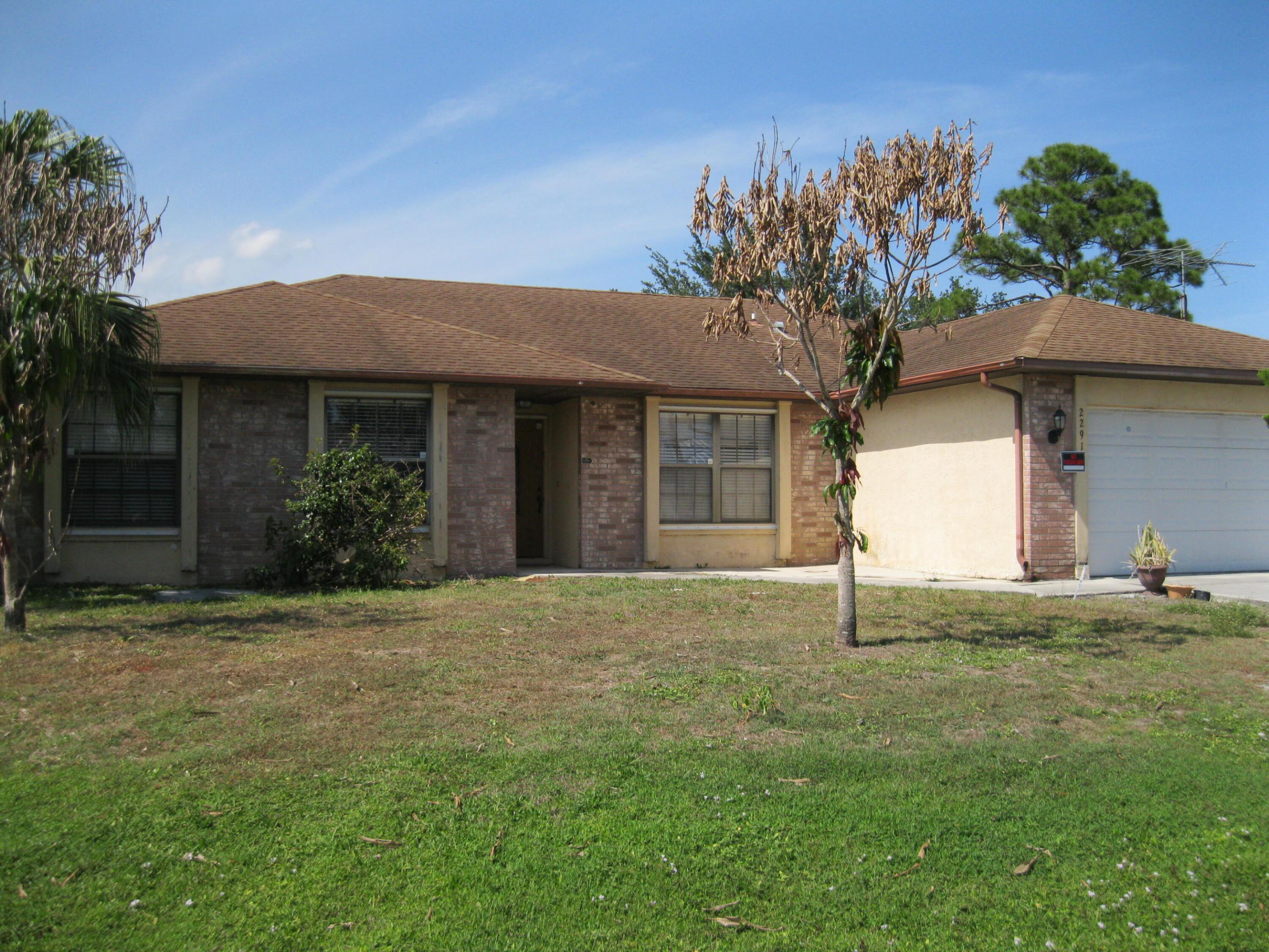 Come see this wonderful home with so much potential. This is an estate sale with motivated sellers. They have priced this to sell quickly with no repairs. Great floorplan with cathedral ceilings, tile throughout, formal dining room & breakfast nook, large living room with a stone fireplace. She needs somebody to love her!