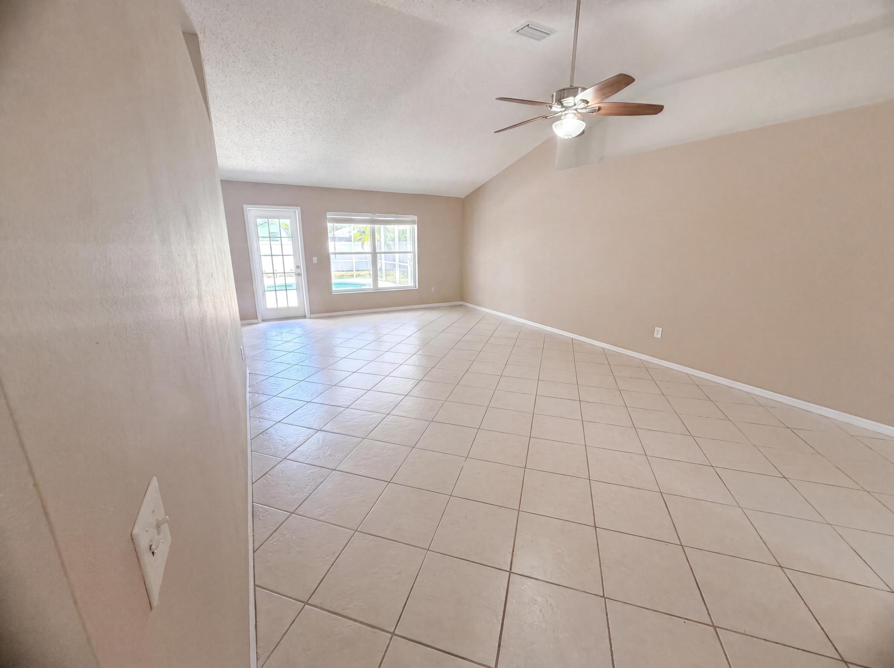 PORT ST LUCIE SECTION 19 - Residential