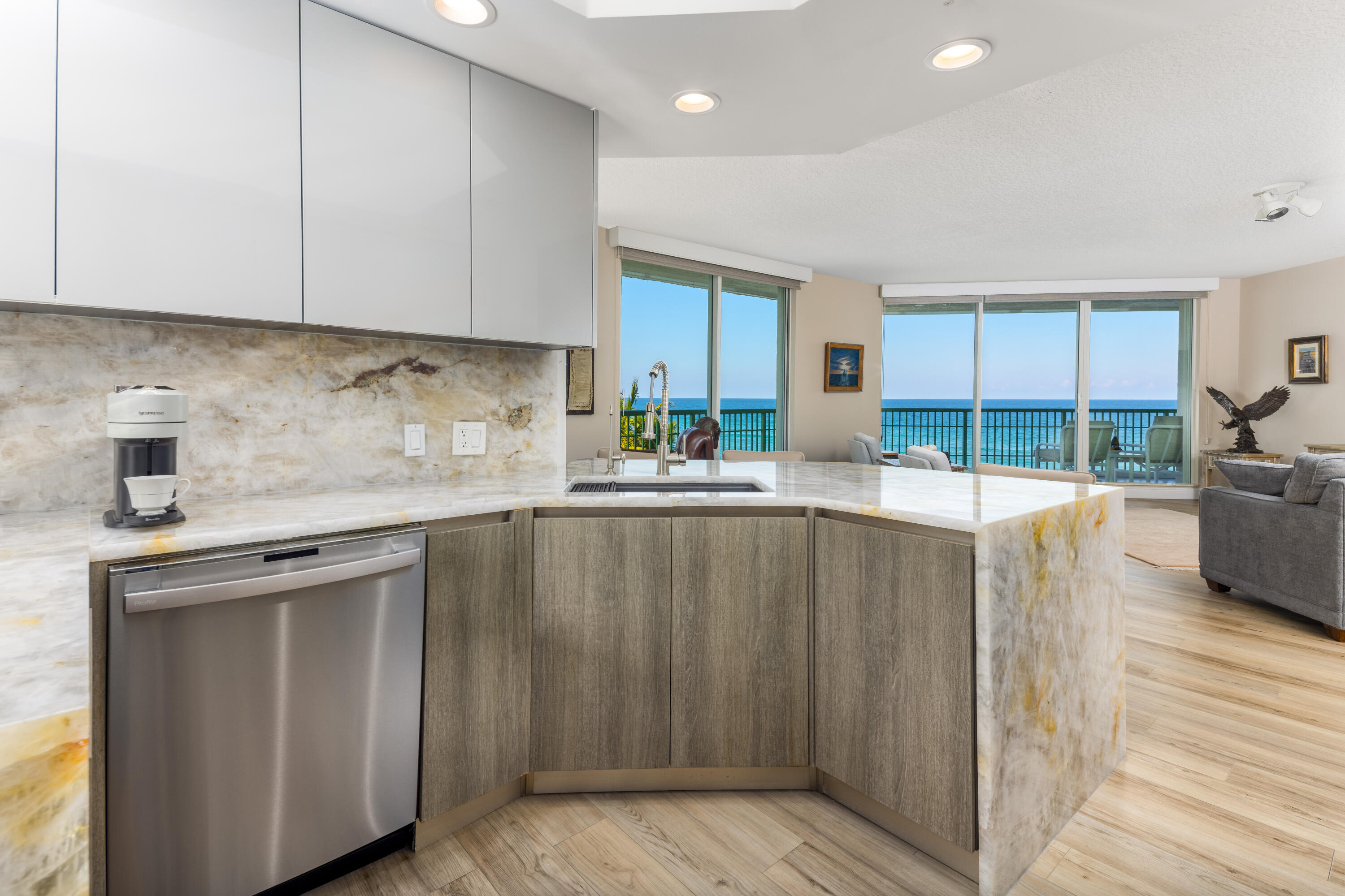REGENCY ISLAND DUNES CONDOMINIUM - Residential
