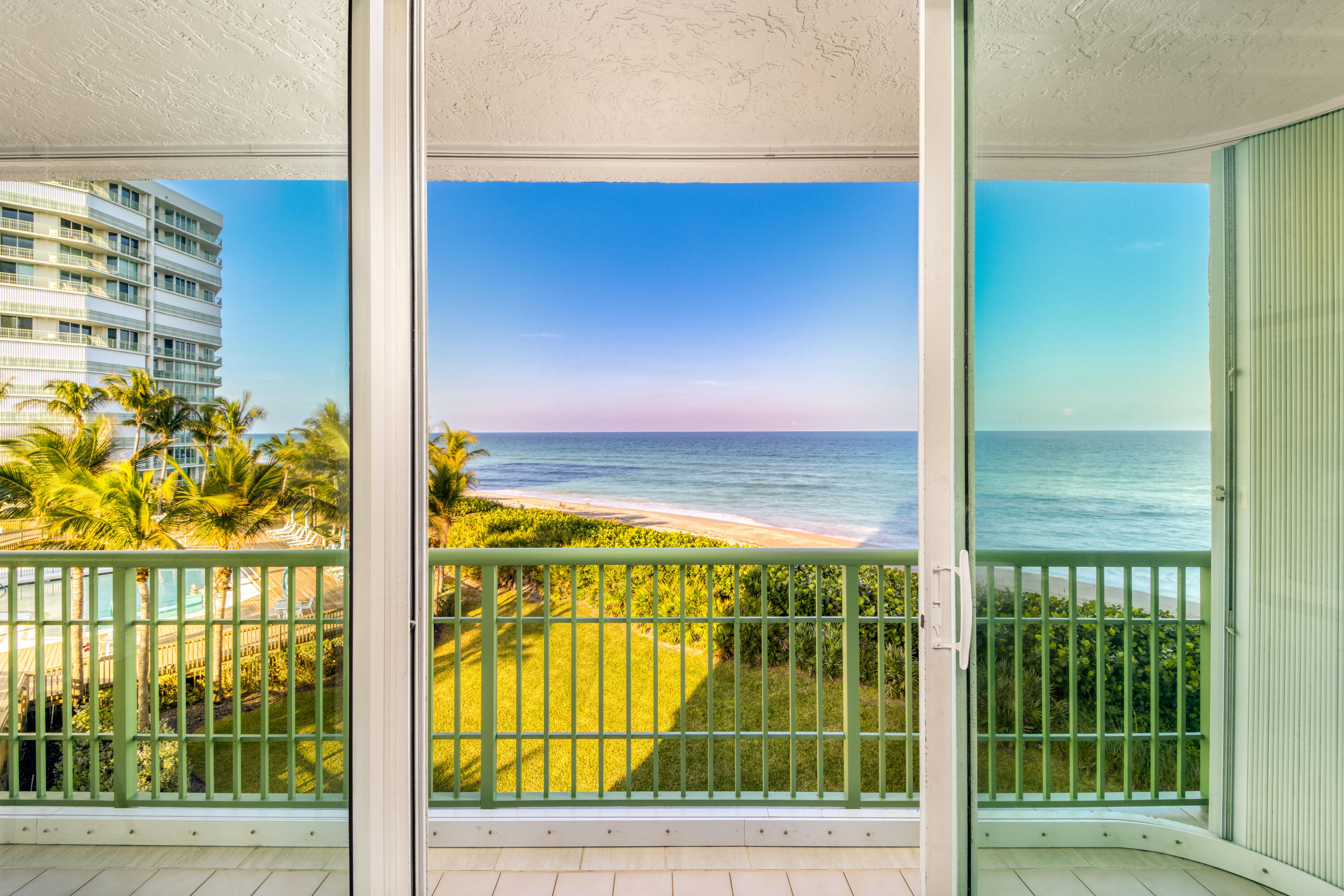REGENCY ISLAND DUNES CONDOMINIUM - Residential