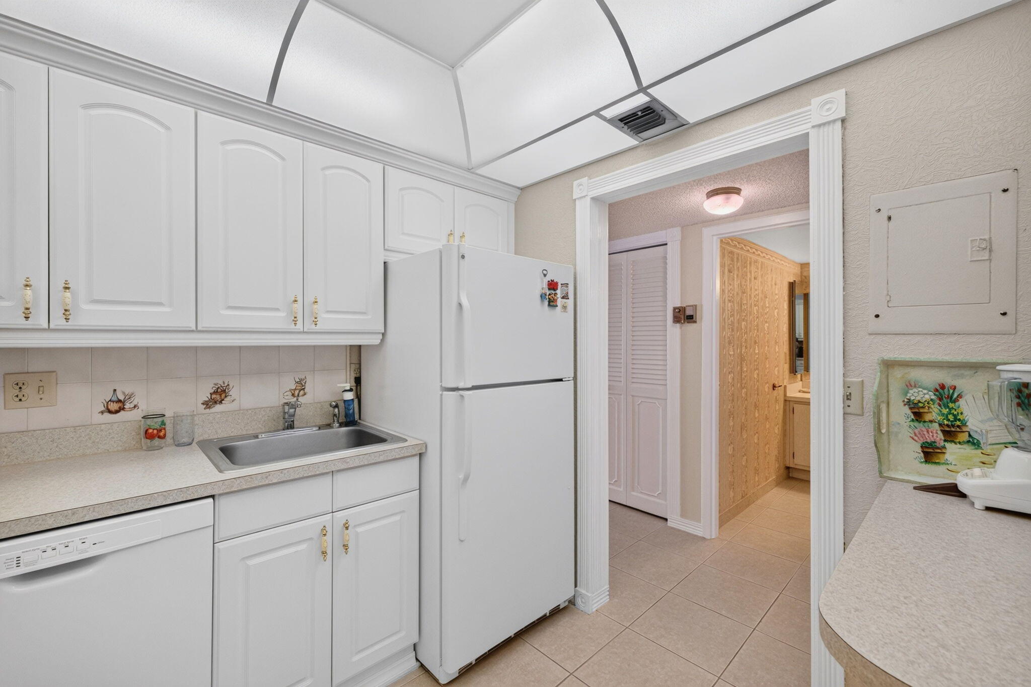 EAST POINT TOWERS CONDOMINIUM, INC - Residential
