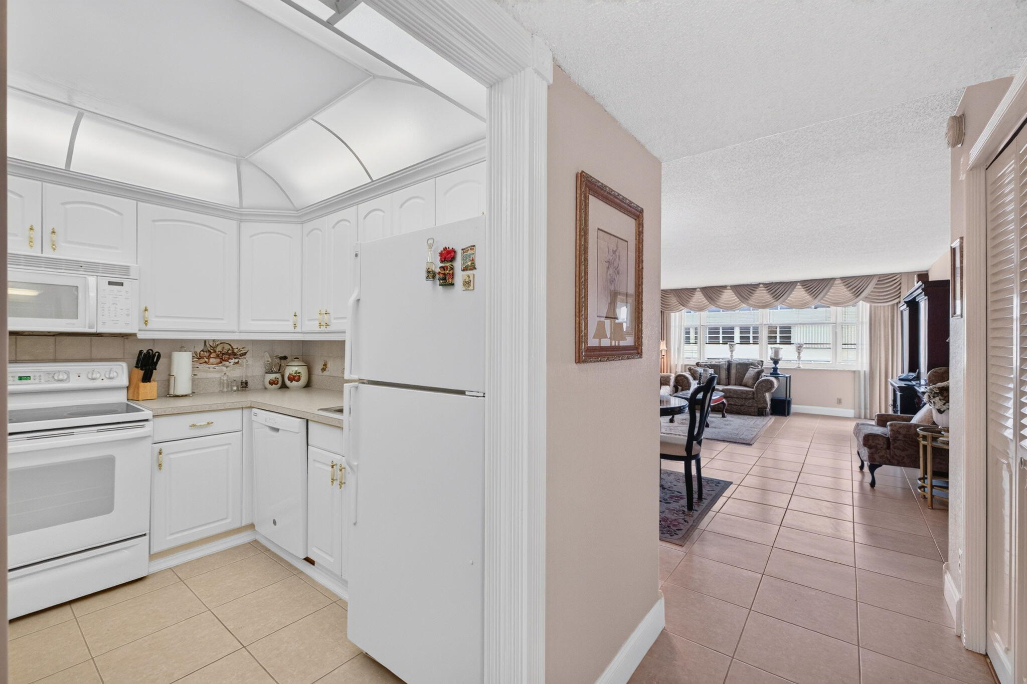 EAST POINT TOWERS CONDOMINIUM, INC - Residential