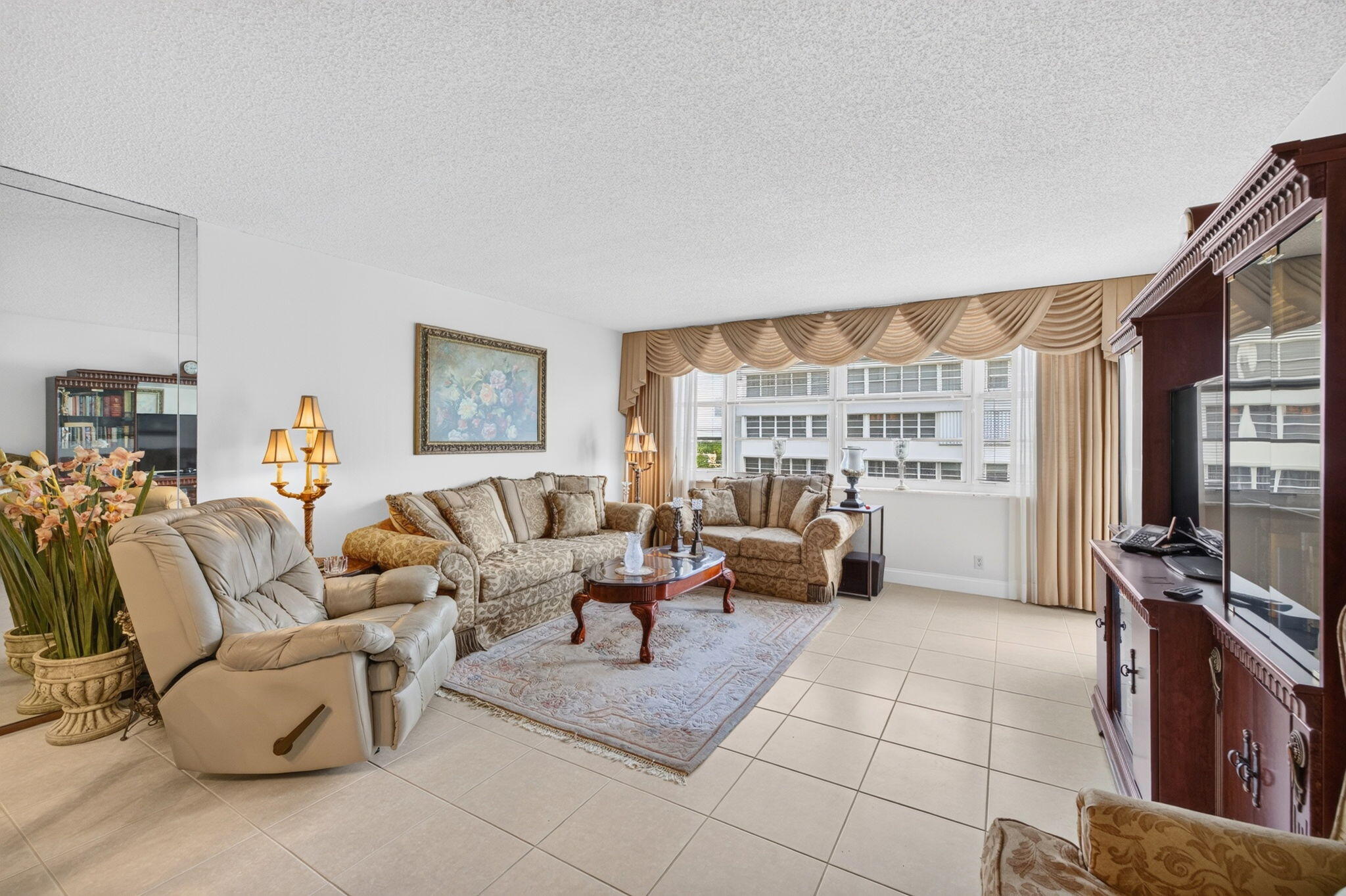 EAST POINT TOWERS CONDOMINIUM, INC - Residential