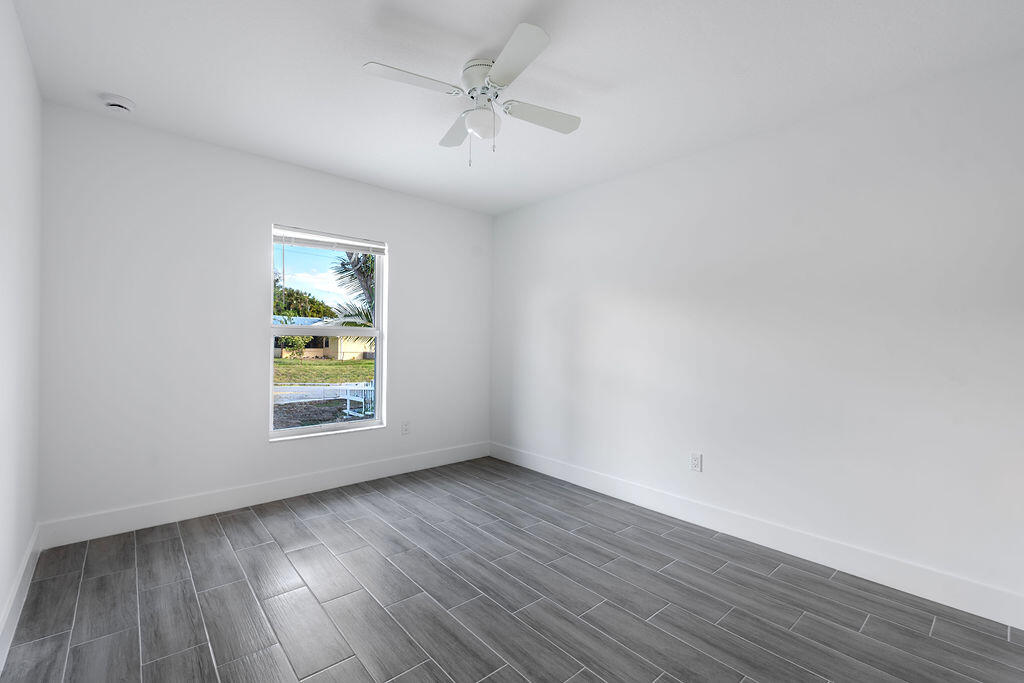 LOTS 17 & 19, BLK 146, GOLDEN GATE PB 11/41 PALM B - Residential Lease