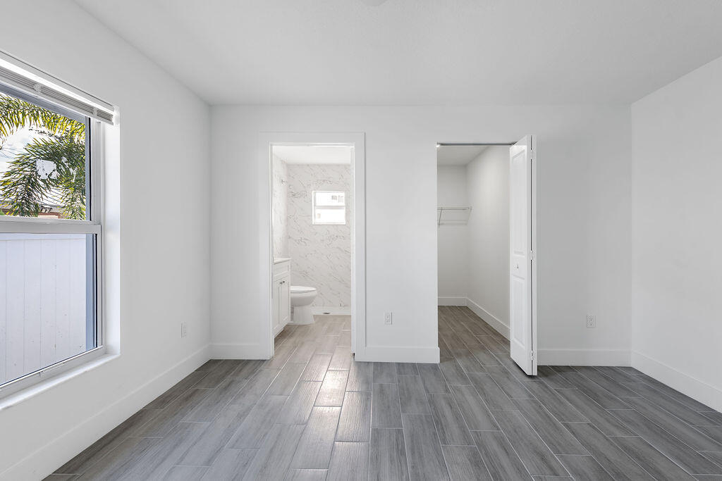 LOTS 17 & 19, BLK 146, GOLDEN GATE PB 11/41 PALM B - Residential Lease