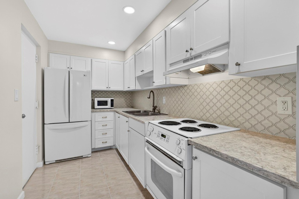 YORKTOWN - Residential