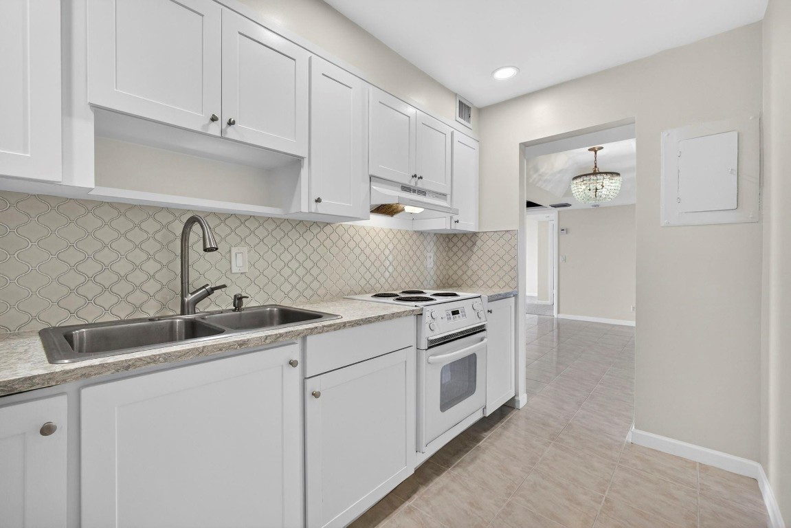 YORKTOWN - Residential