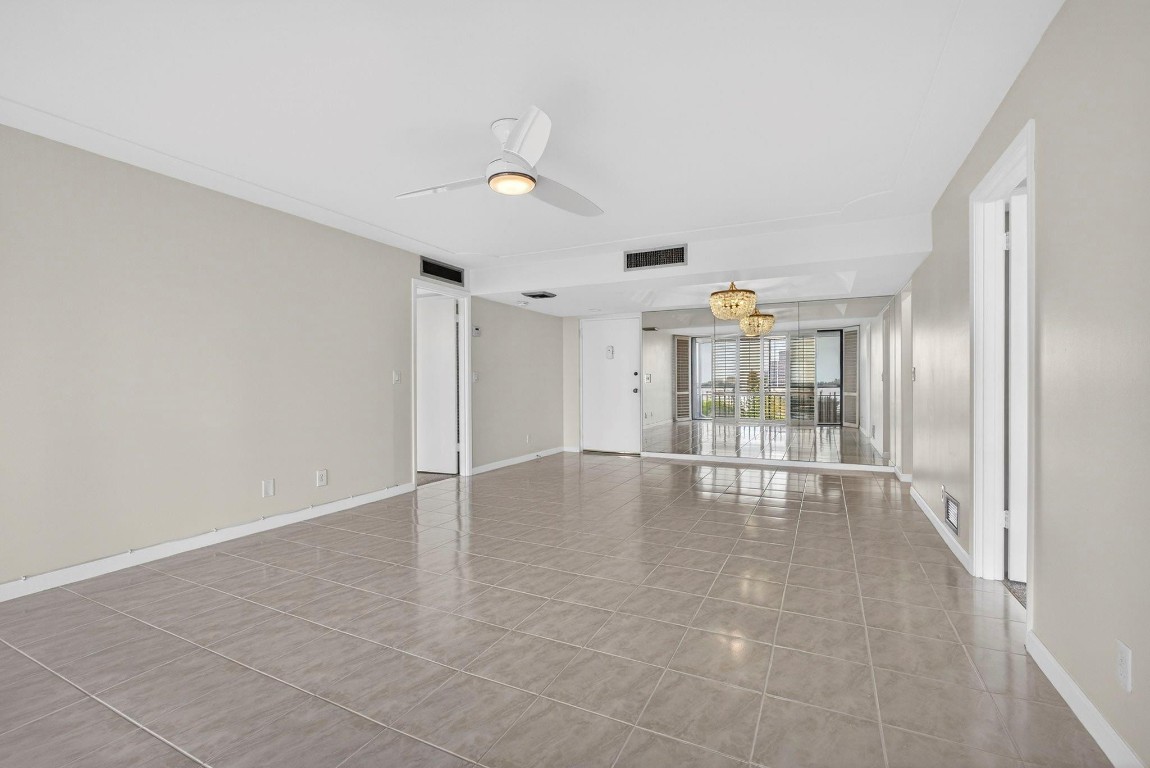 YORKTOWN - Residential