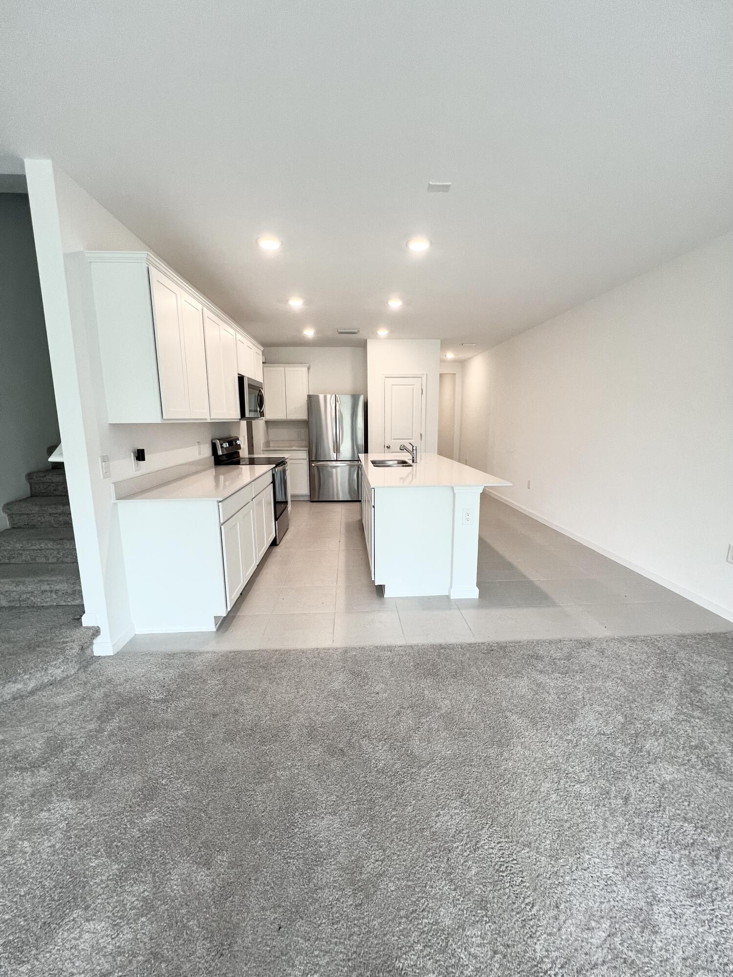 AVANTI AT WATERSIDE - Residential