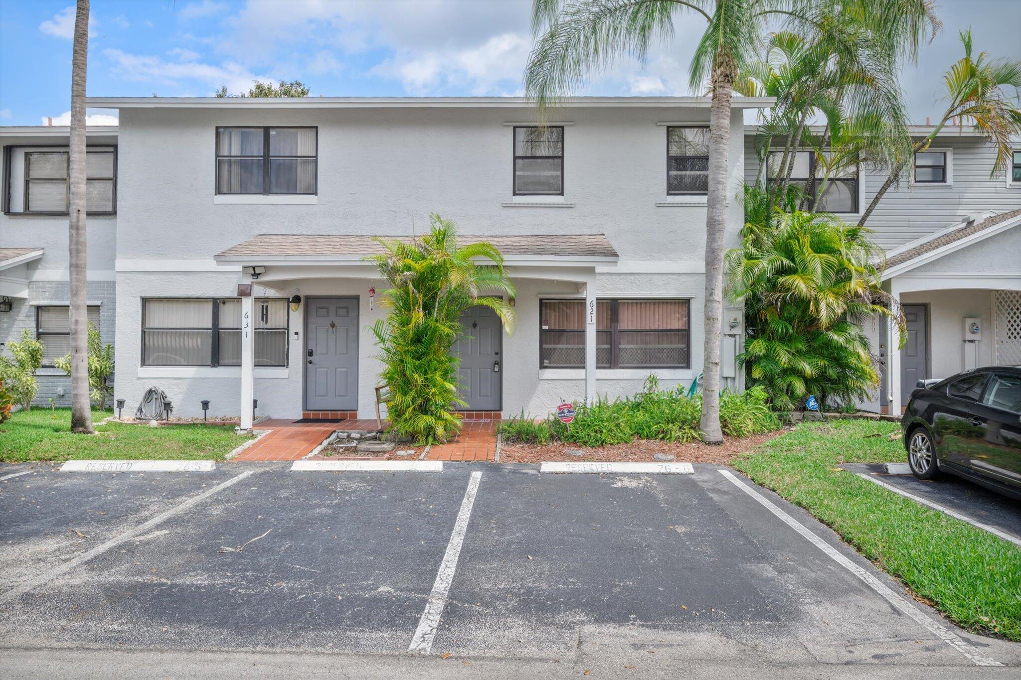 PEMBROKE POINTE SECTION TWO - Residential