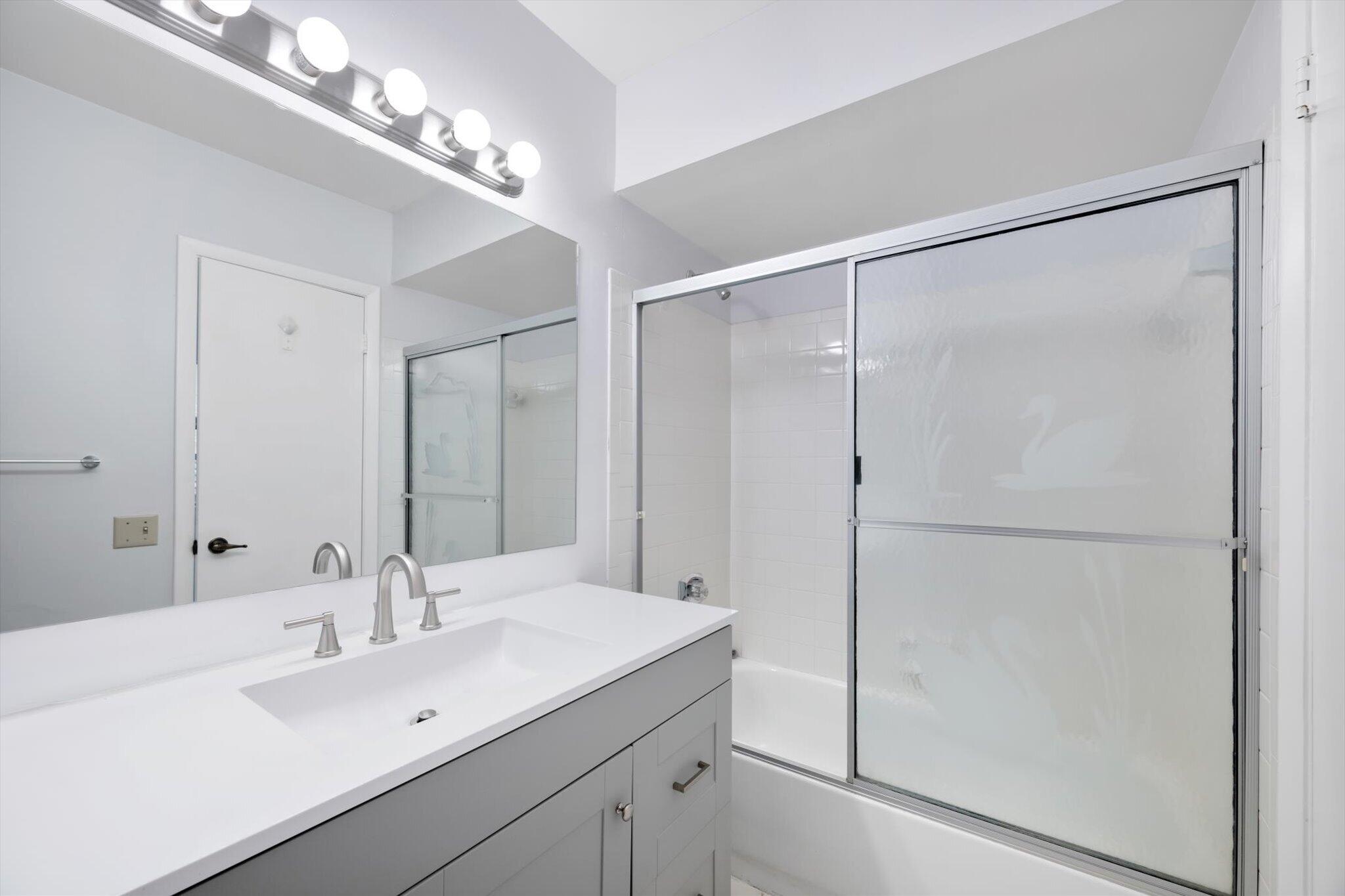 PEMBROKE POINTE SECTION TWO - Residential