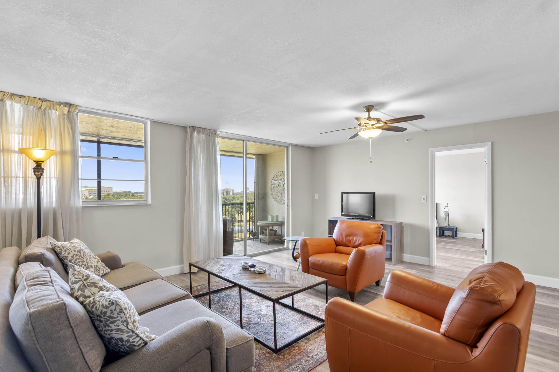ROLLING HILLS GOLF AND TENNIS - Residential