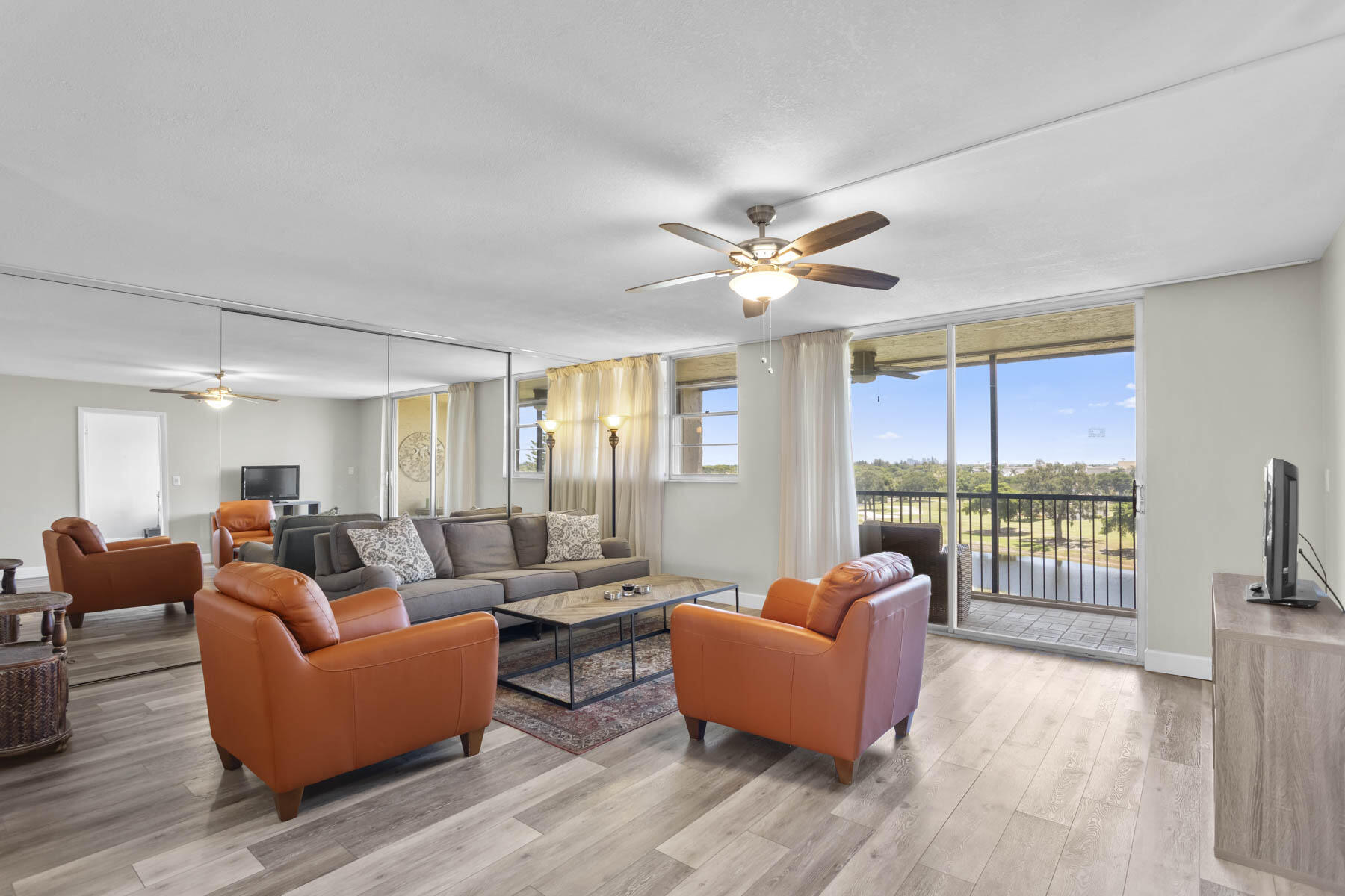 ROLLING HILLS GOLF AND TENNIS - Residential