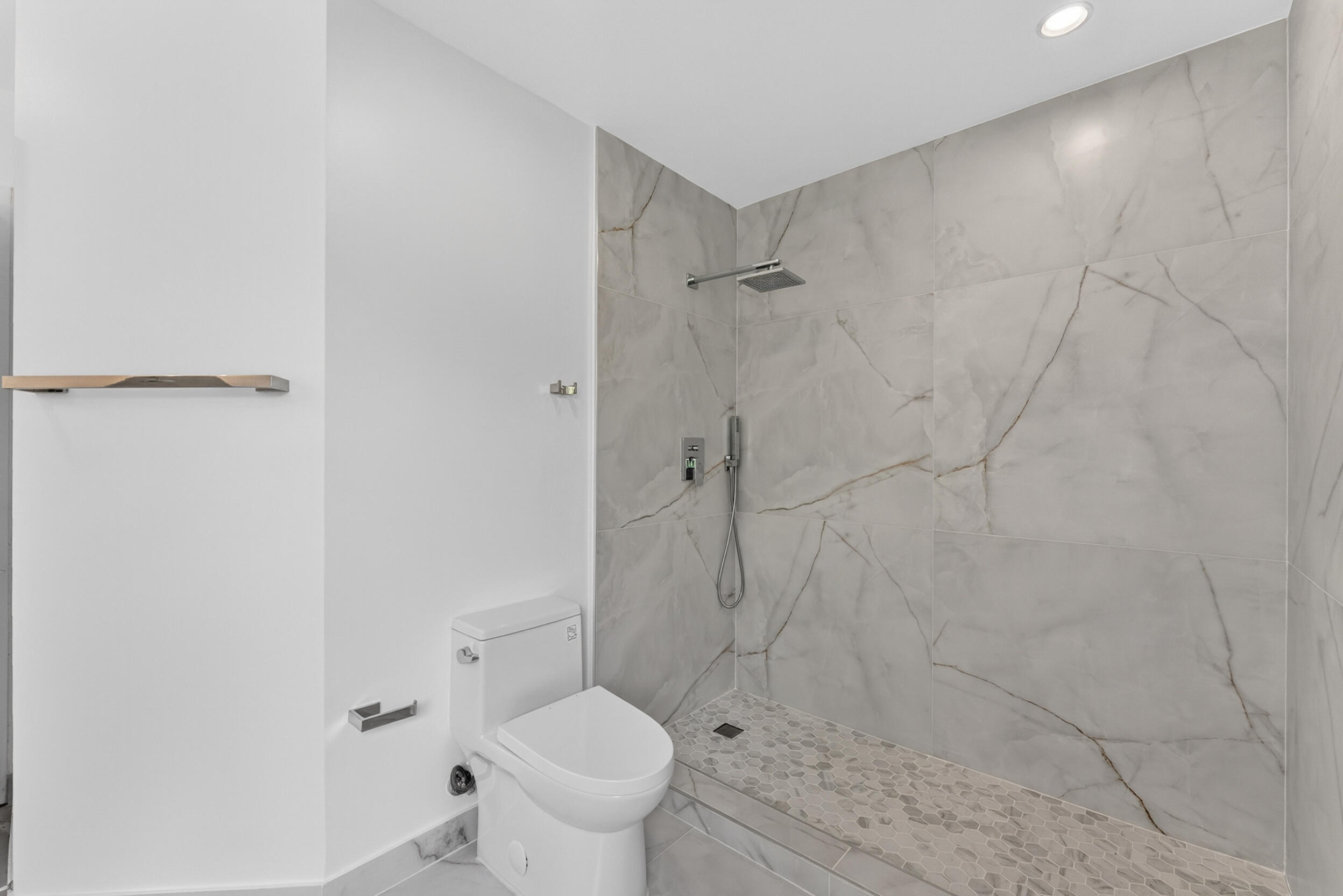Embassy Lakes - Residential