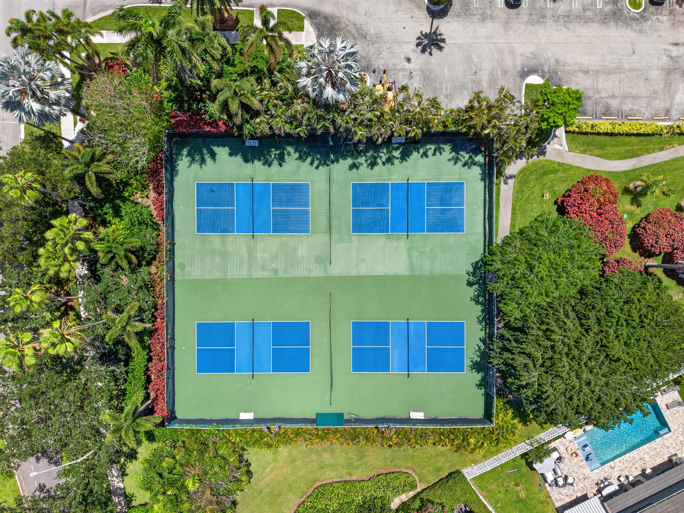 Embassy Lakes - Residential
