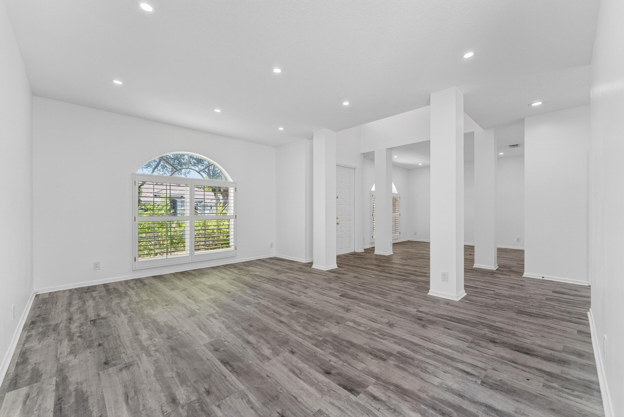 Embassy Lakes - Residential