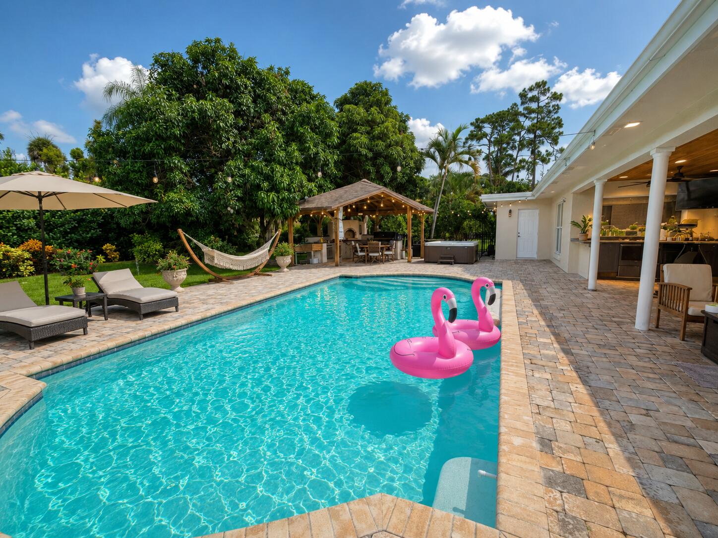 PINEWOOD OF WELLINGTON - Residential